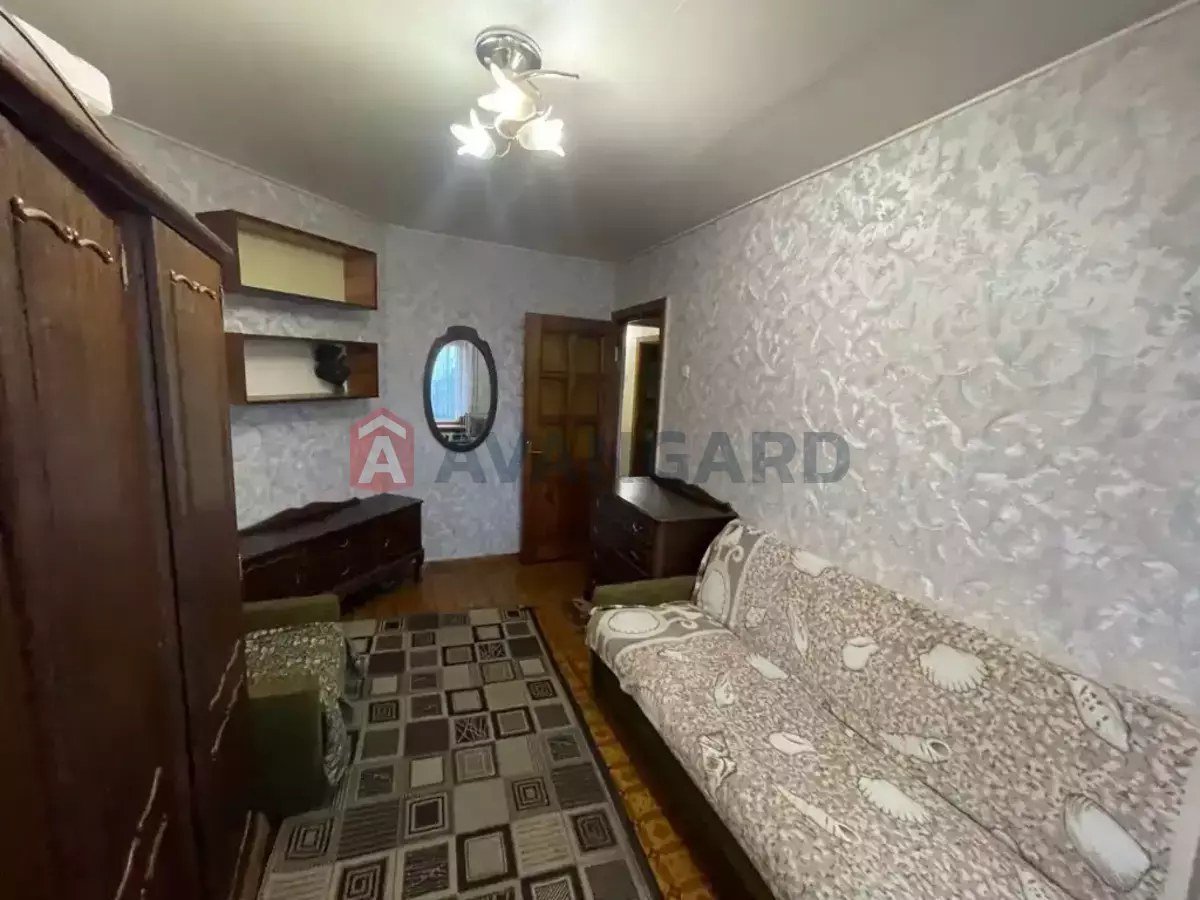 3 ��. ��������, 70/-/9 ��. �., 4/10 ������ ���� 7