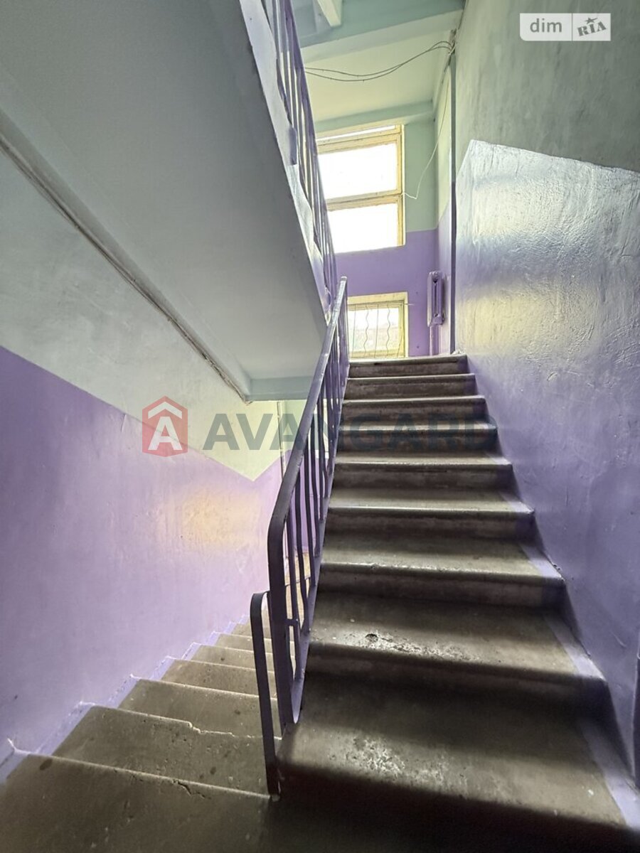 3 ��. ��������, 60/-/- ��. �., 3/5 ������ ���� 10