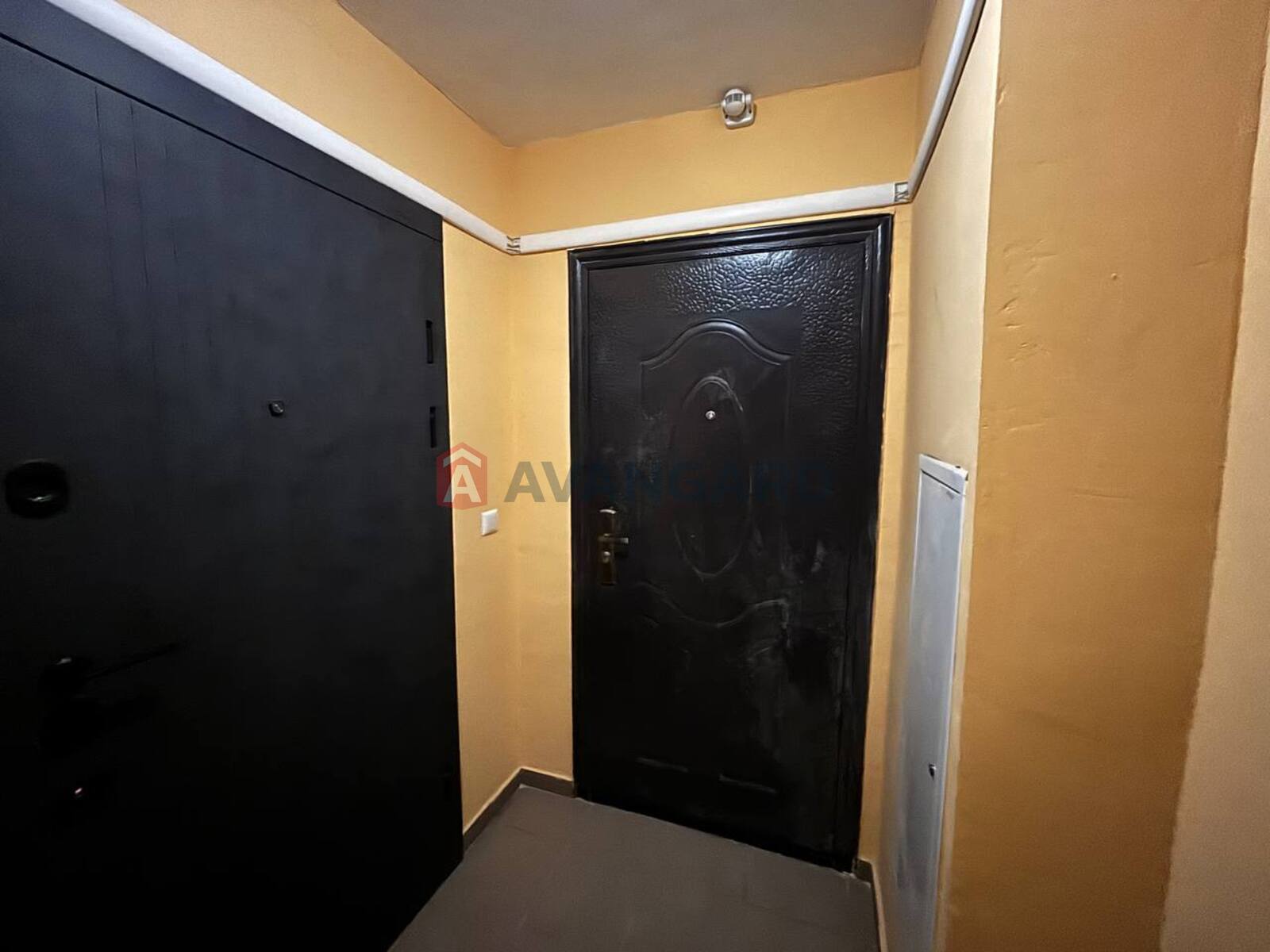 2 ��. ��������, 63/-/11 ��. �., 9/10 ������ ���� 20