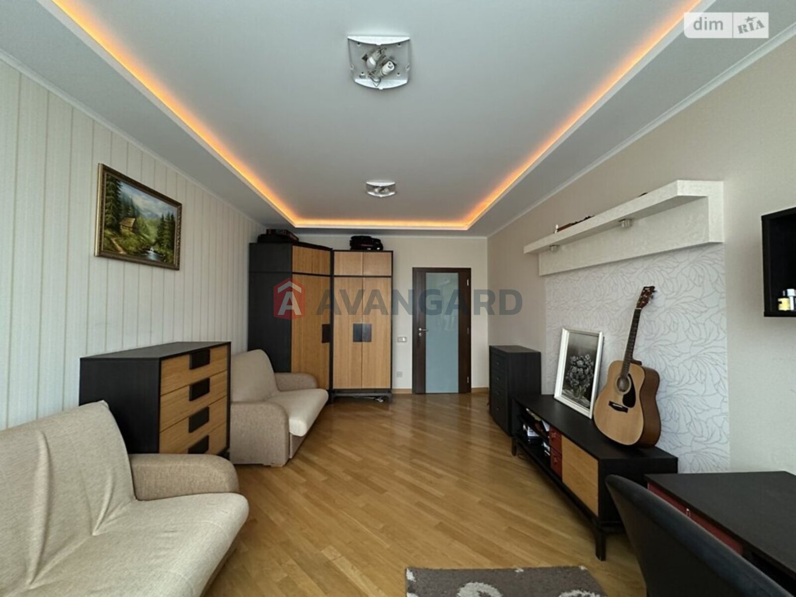 3 ����. ��������, 140/76/18 ��. �., 3/9 ���� ���� 13