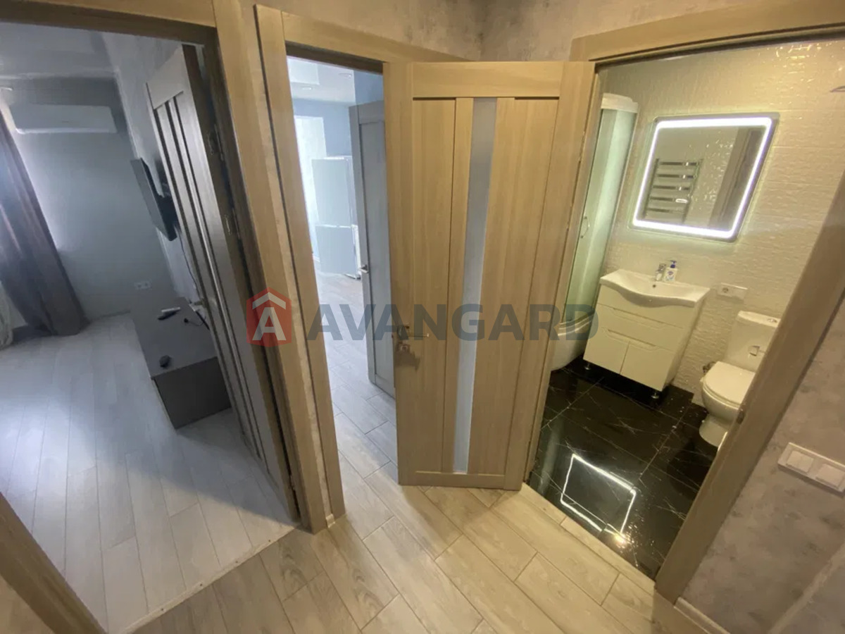 1 ��. ��������, 38/-/14 ��. �., 11/11 ������ ���� 9