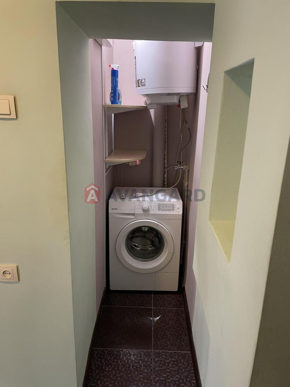 1 ��. ��������, 37/18/6 ��. �., 4/9 ������ ���� 5