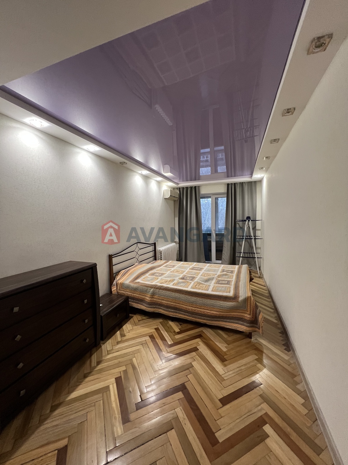 3 ��. ��������, 59/-/9 ��. �., 5/5 ������ ���� 18