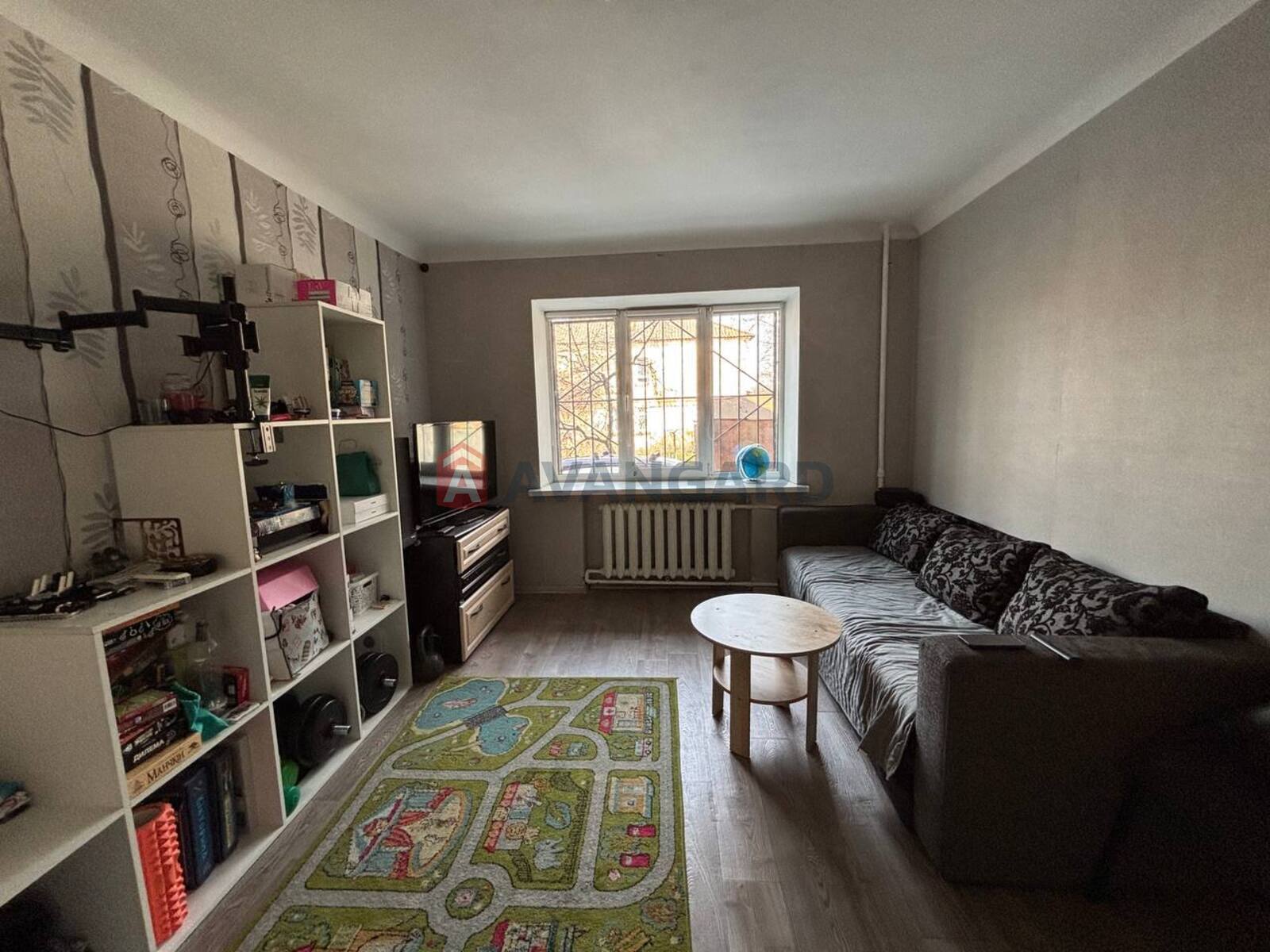 2 ��. ��������, 43/-/5 ��. �., 1/3 ������ ���� 3