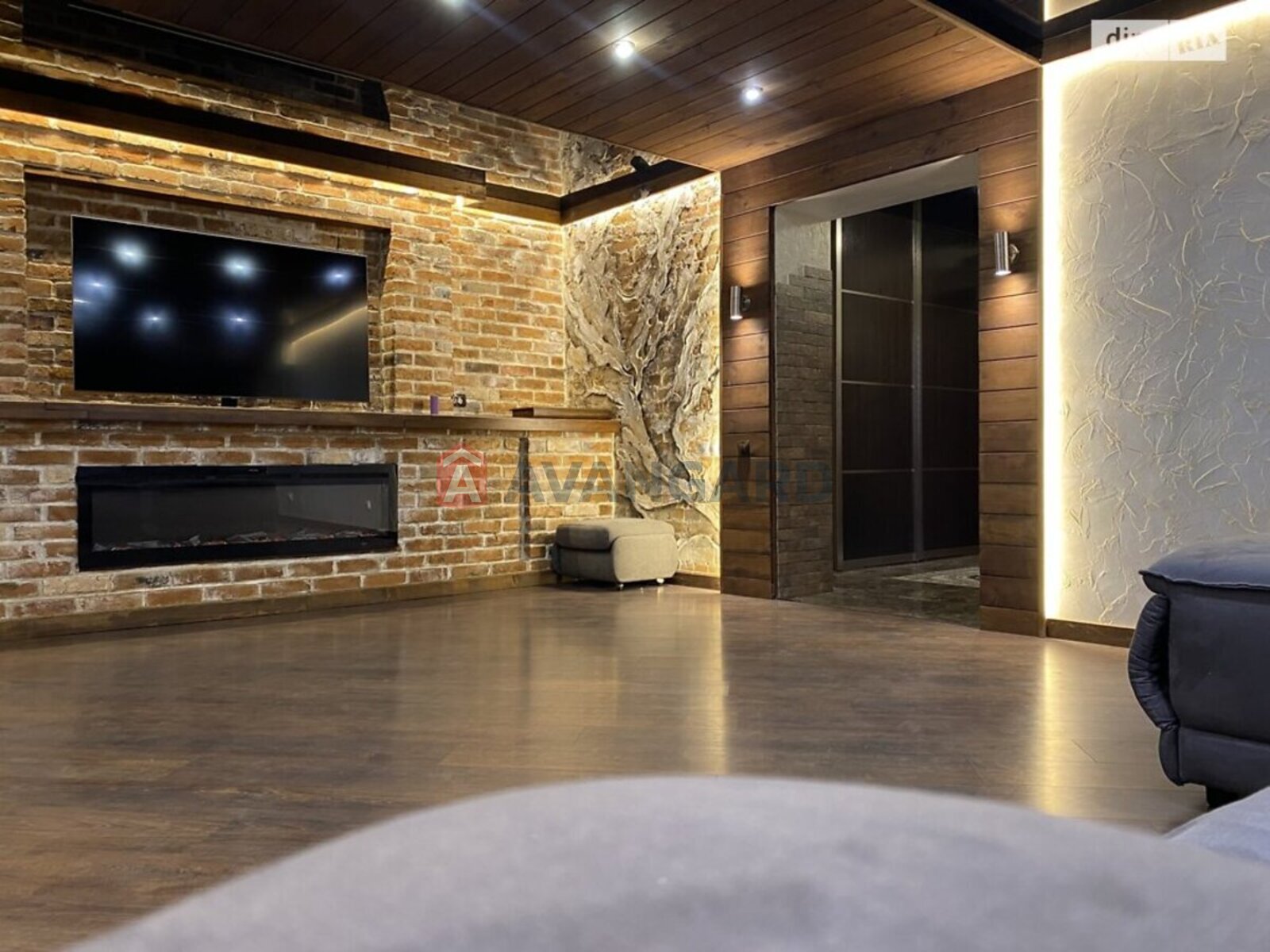 3 ��. ��������, 98/67/14 ��. �., 1/5 ������ ���� 1