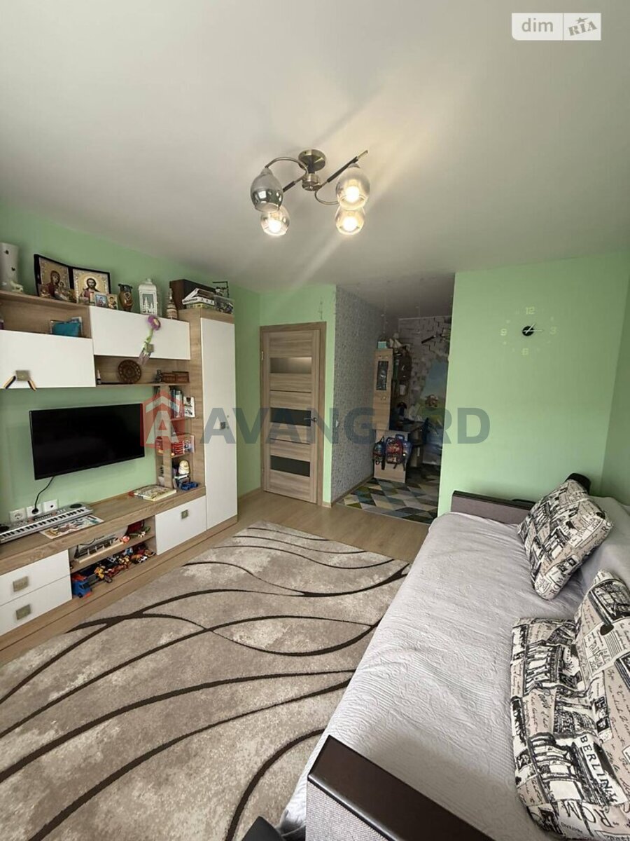 1 ����. ��������, 40/18/12 ��. �., 5/5 ���� ���� 13