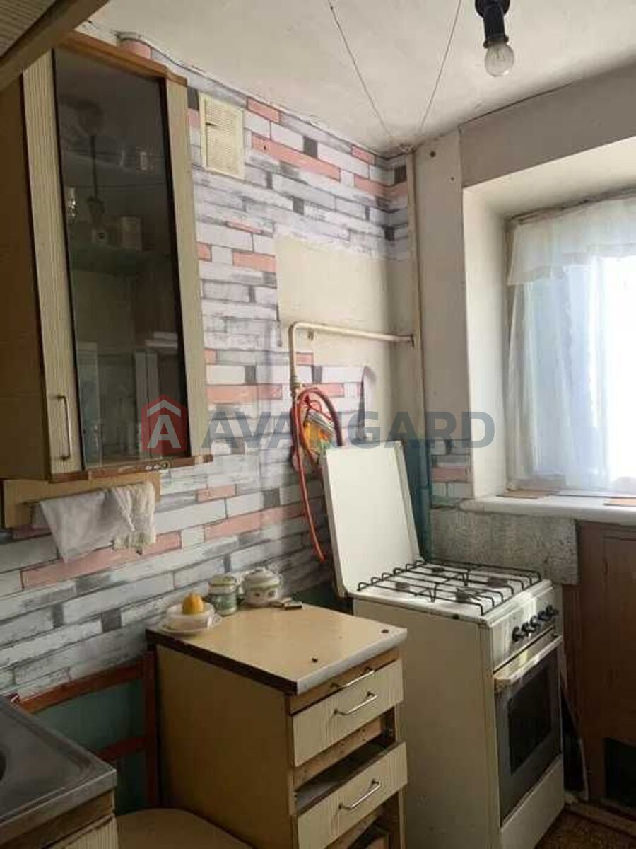 1 ��. ��������, 30/-/6 ��. �., 2/5 ������ ���� 4