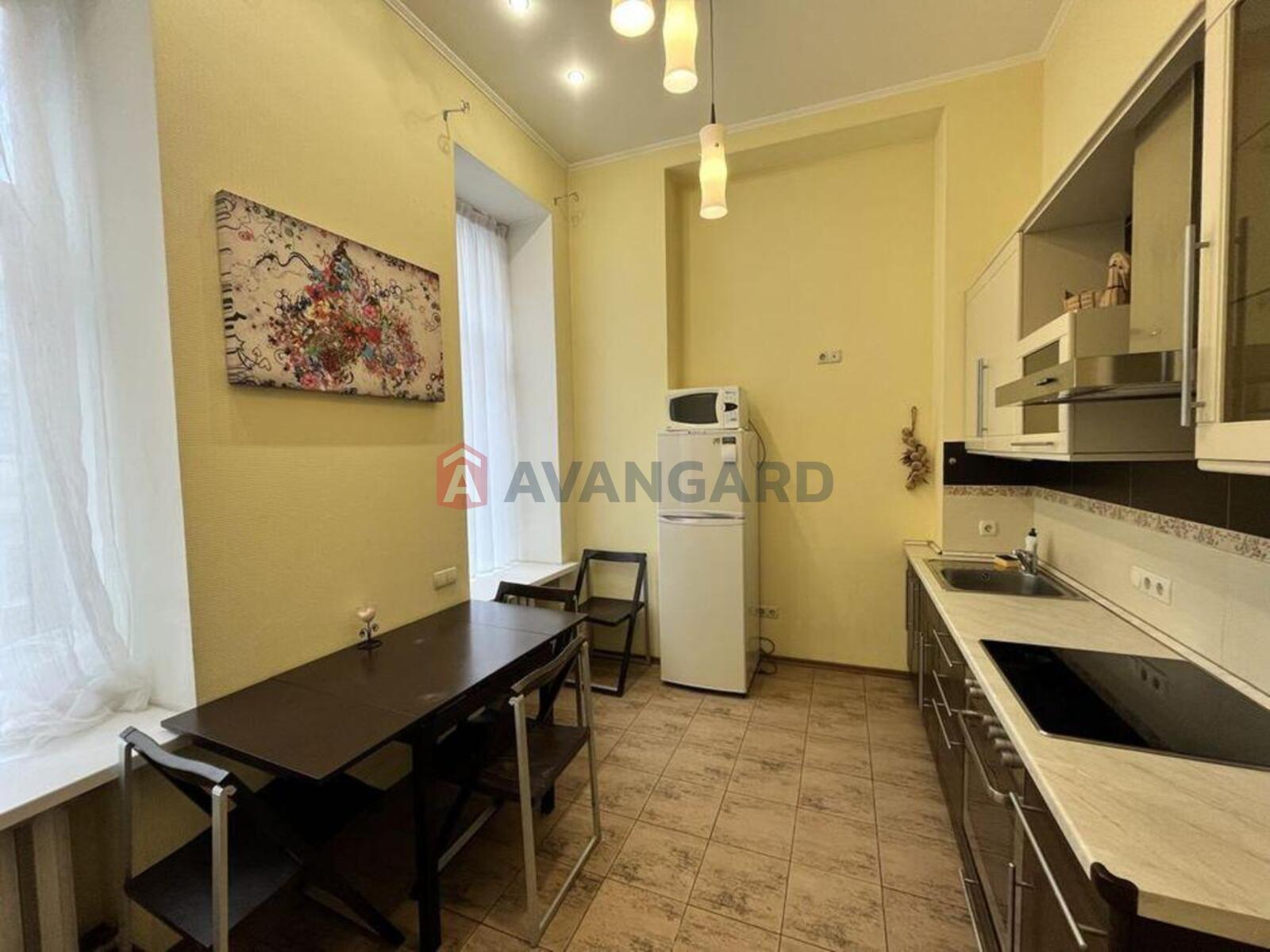 3 ��. ��������, 79/-/15 ��. �., 3/5 ������ ���� 10