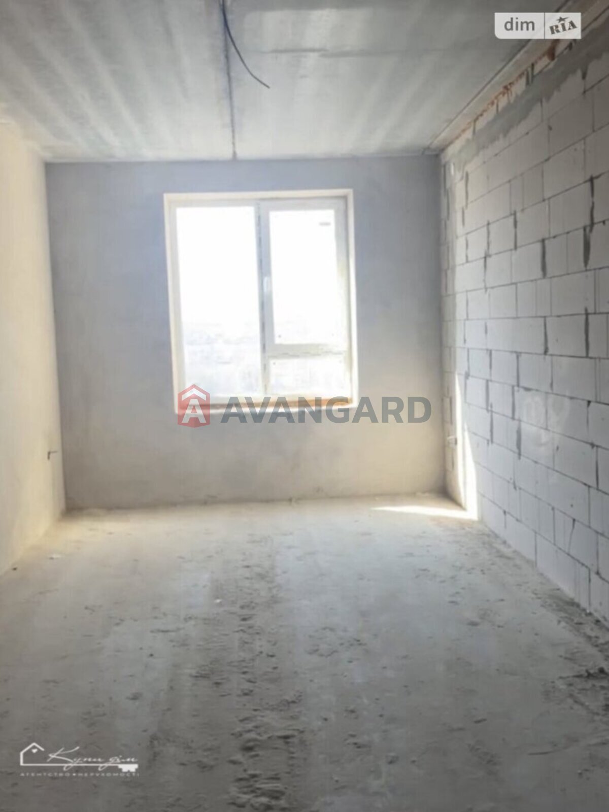 3 ��. ��������, 84/48/13 ��. �., 8/10 ������ ���� 2