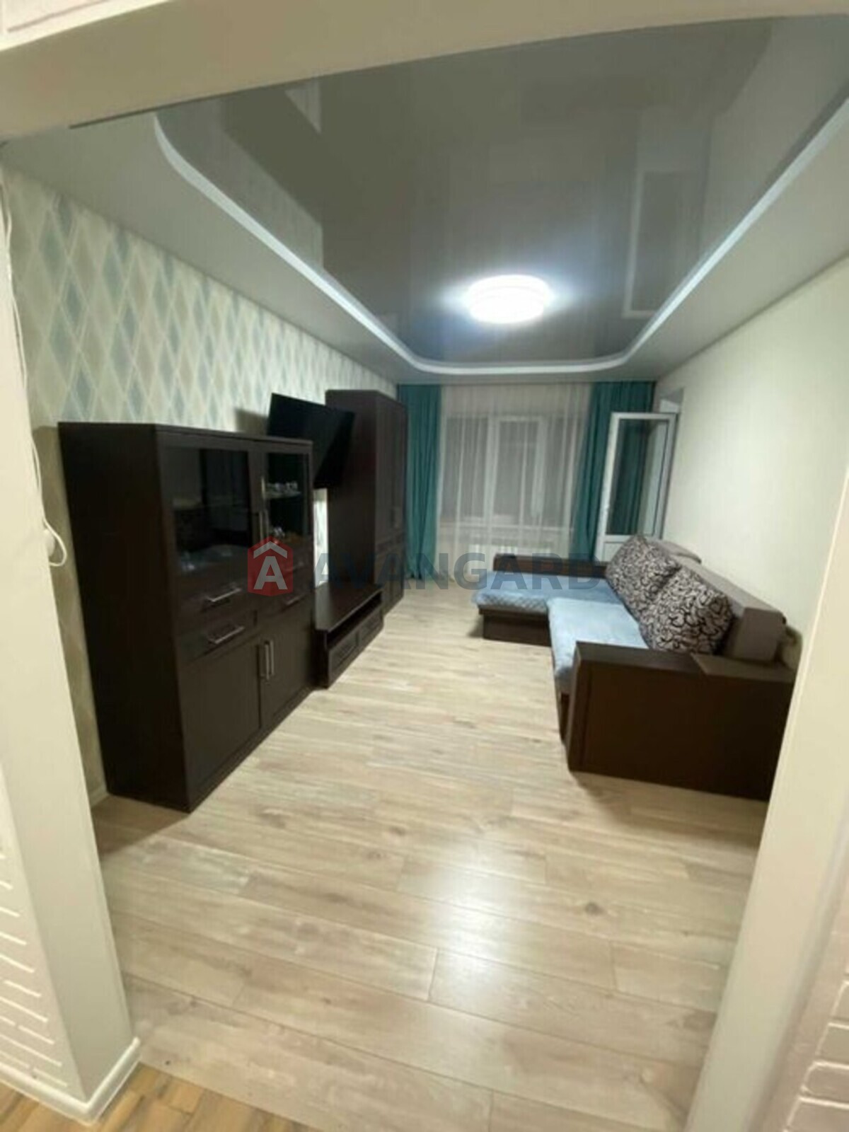 3 ��. ��������, 65/-/10 ��. �., 5/9 ������ ���� 9