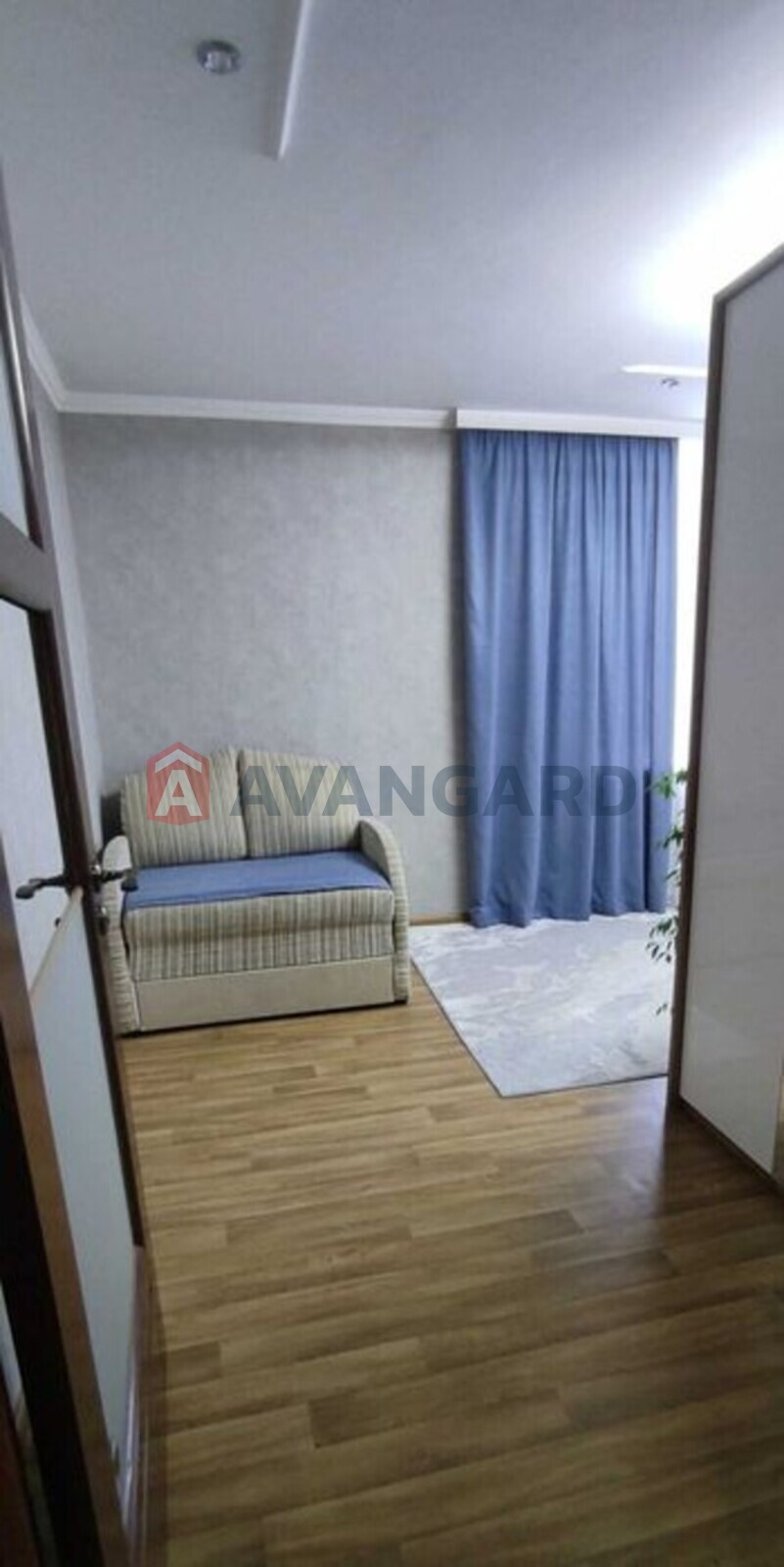 3 ��. ��������, 60/-/8 ��. �., 3/5 ������ ���� 3