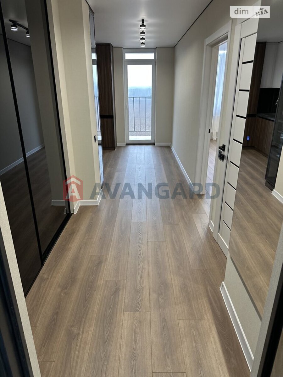 1 ��. ��������, 44/-/18 ��. �., 9/9 ������ ���� 2