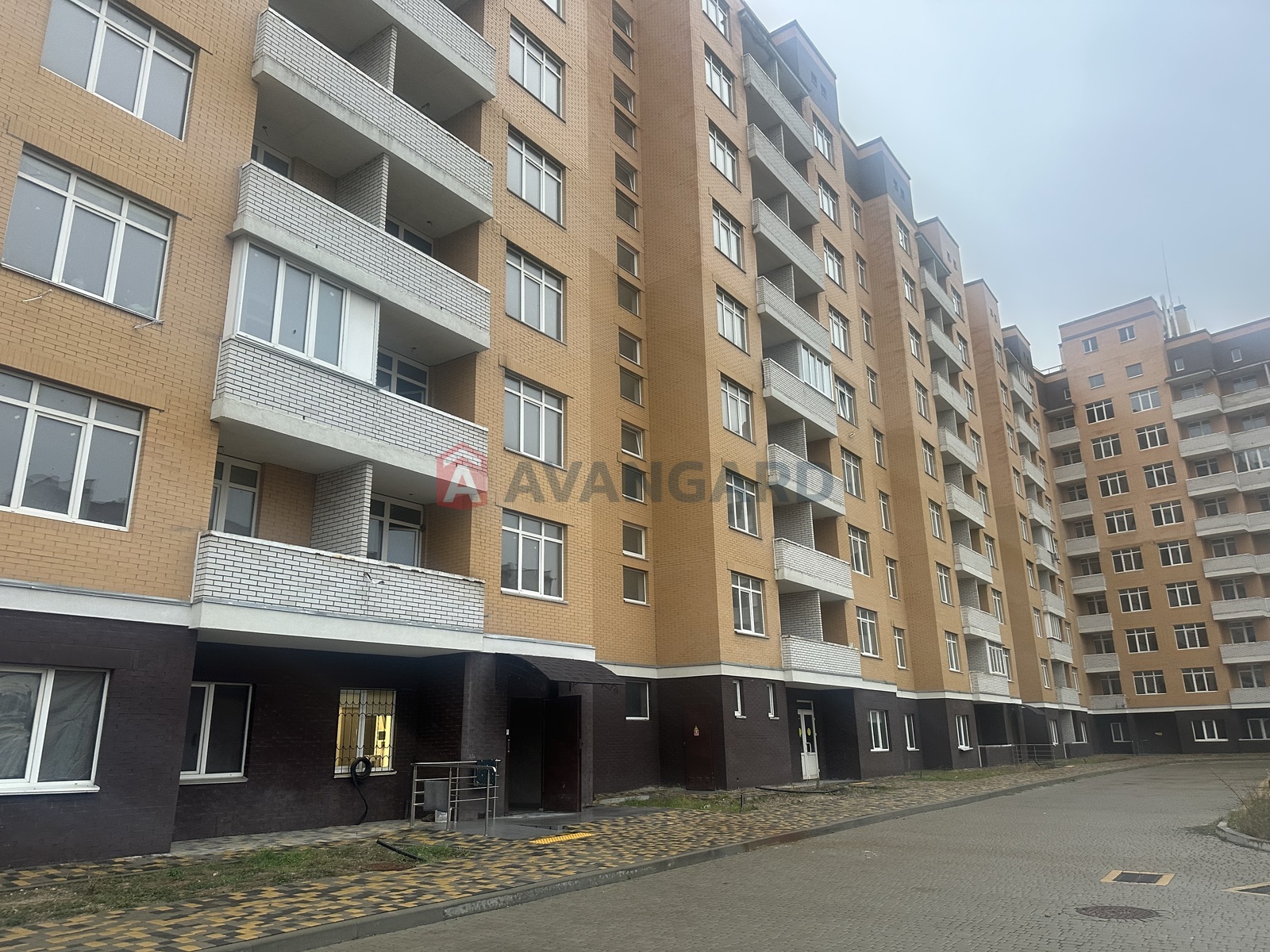 3 ��. ��������, 85/-/12 ��. �., 6/10 ������ ���� 14