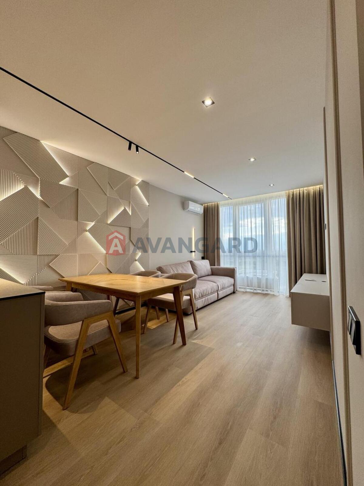 3 ��. ��������, 76/27/25 ��. �., 17/26 ������ ���� 2