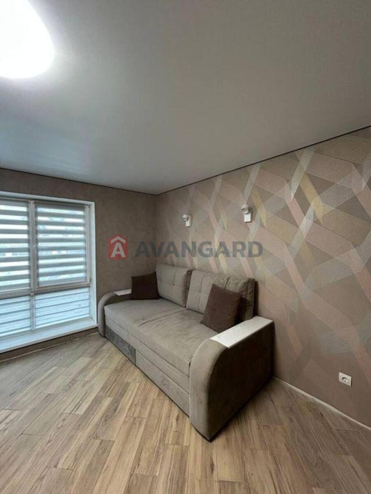 1 ��. ��������, 30/-/12 ��. �., 2/4 ������ ���� 3