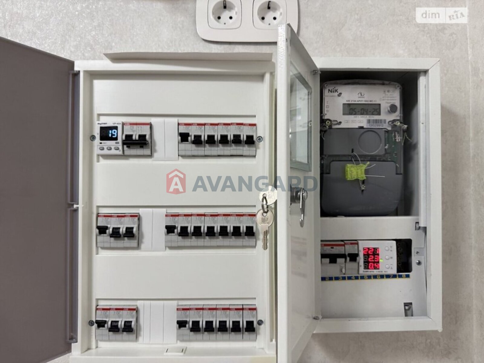 2 ��. ��������, 52/28/8 ��. �., 9/9 ������ ���� 8