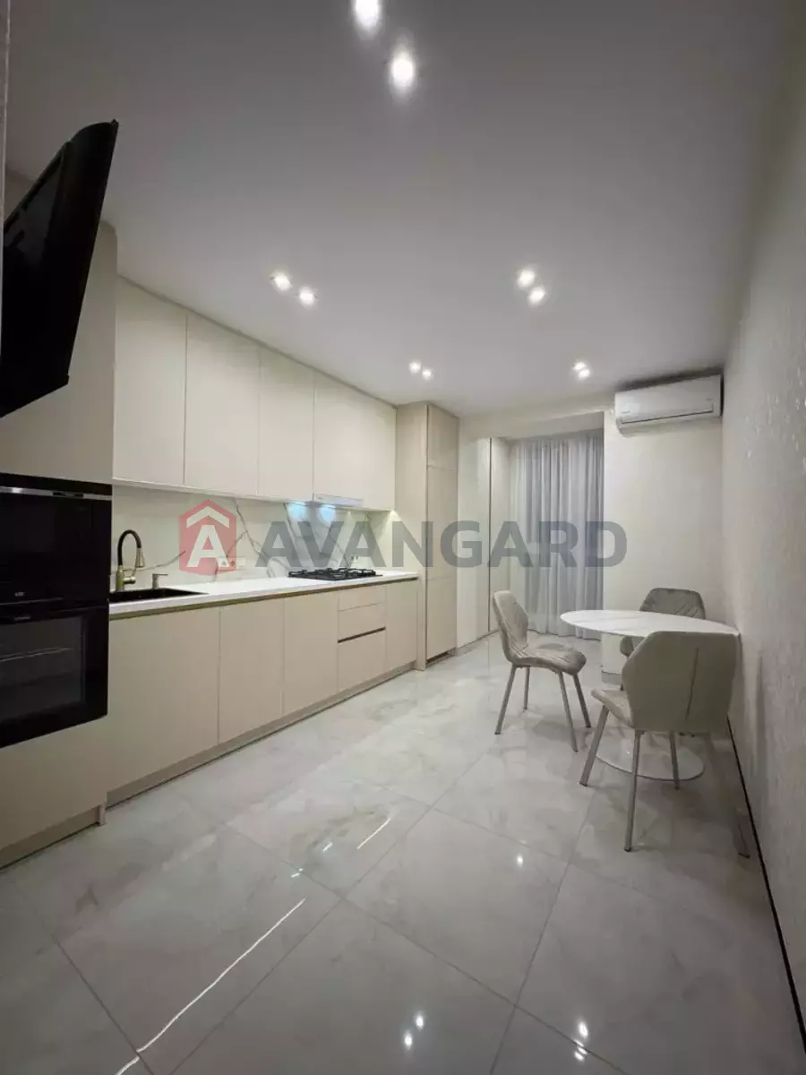 1 ��. ��������, 45/-/- ��. �., 8/10 ������ ���� 2