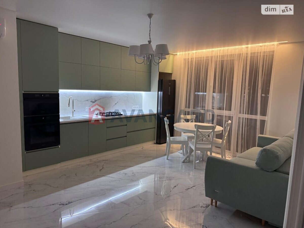 2 ��. ��������, 56/-/25 ��. �., 9/10 ������ ���� 13