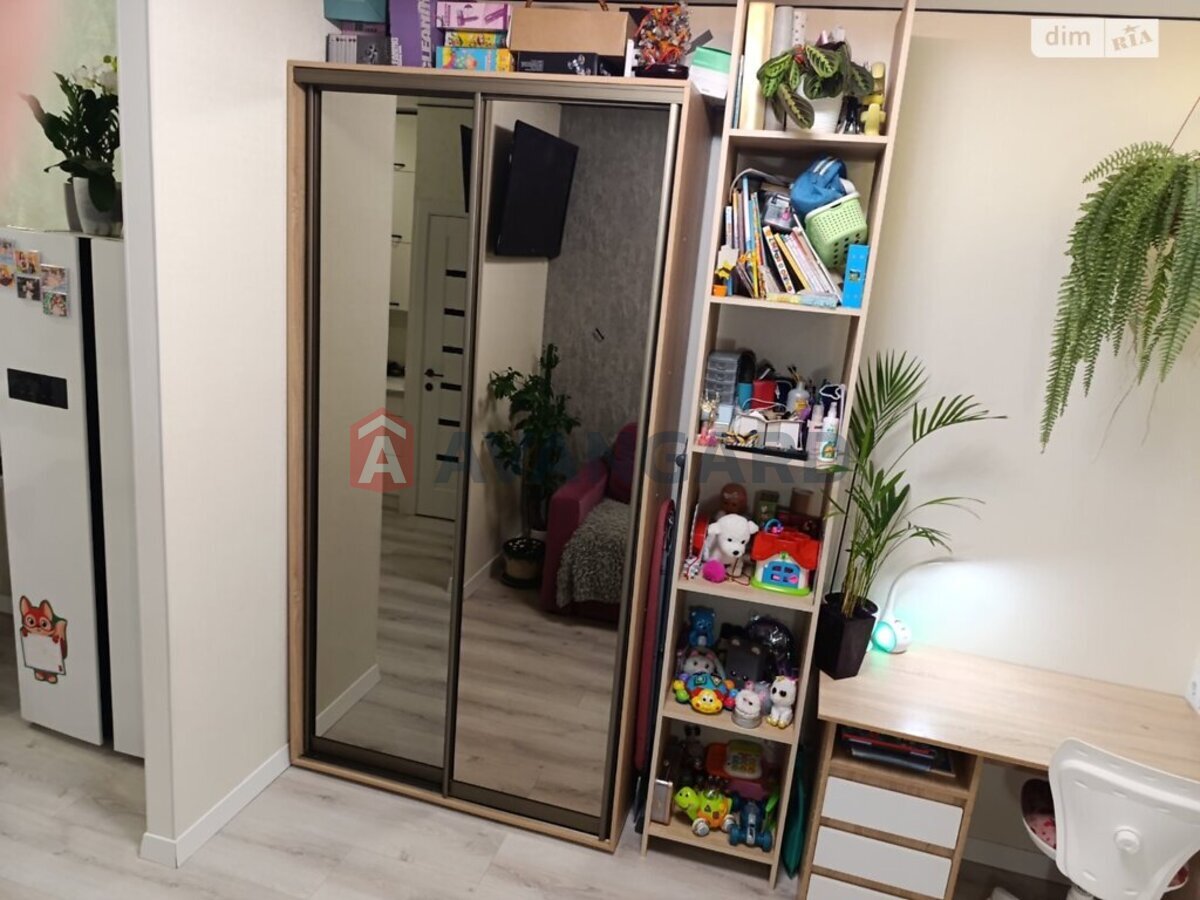 1 ����. ��������, 40/15/12 ��. �., 12/12 ���� ���� 17