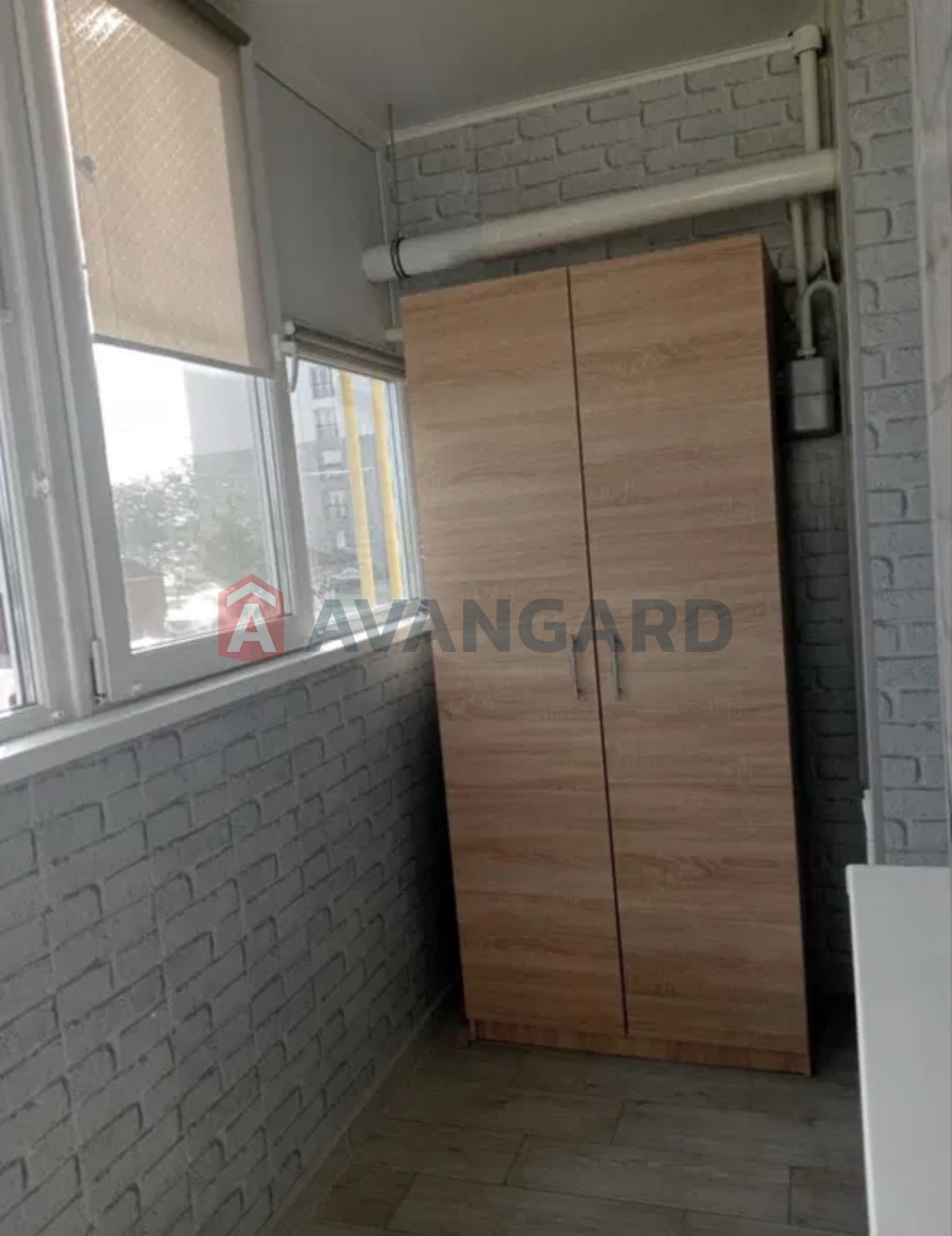 1 ��. ��������, 47/-/12 ��. �., 1/8 ������ ���� 8