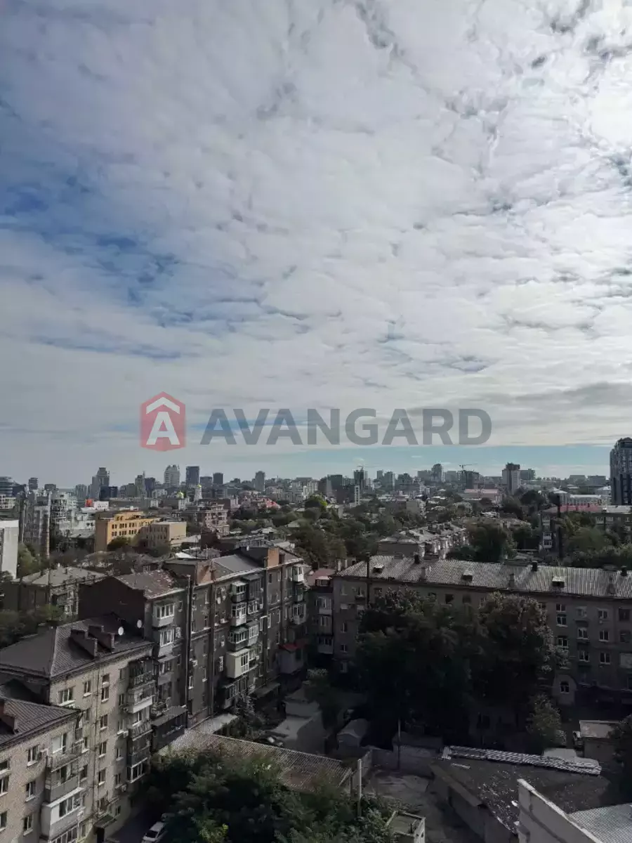 2 ��. ��������, 49/-/- ��. �., 10/10 ������ ���� 19