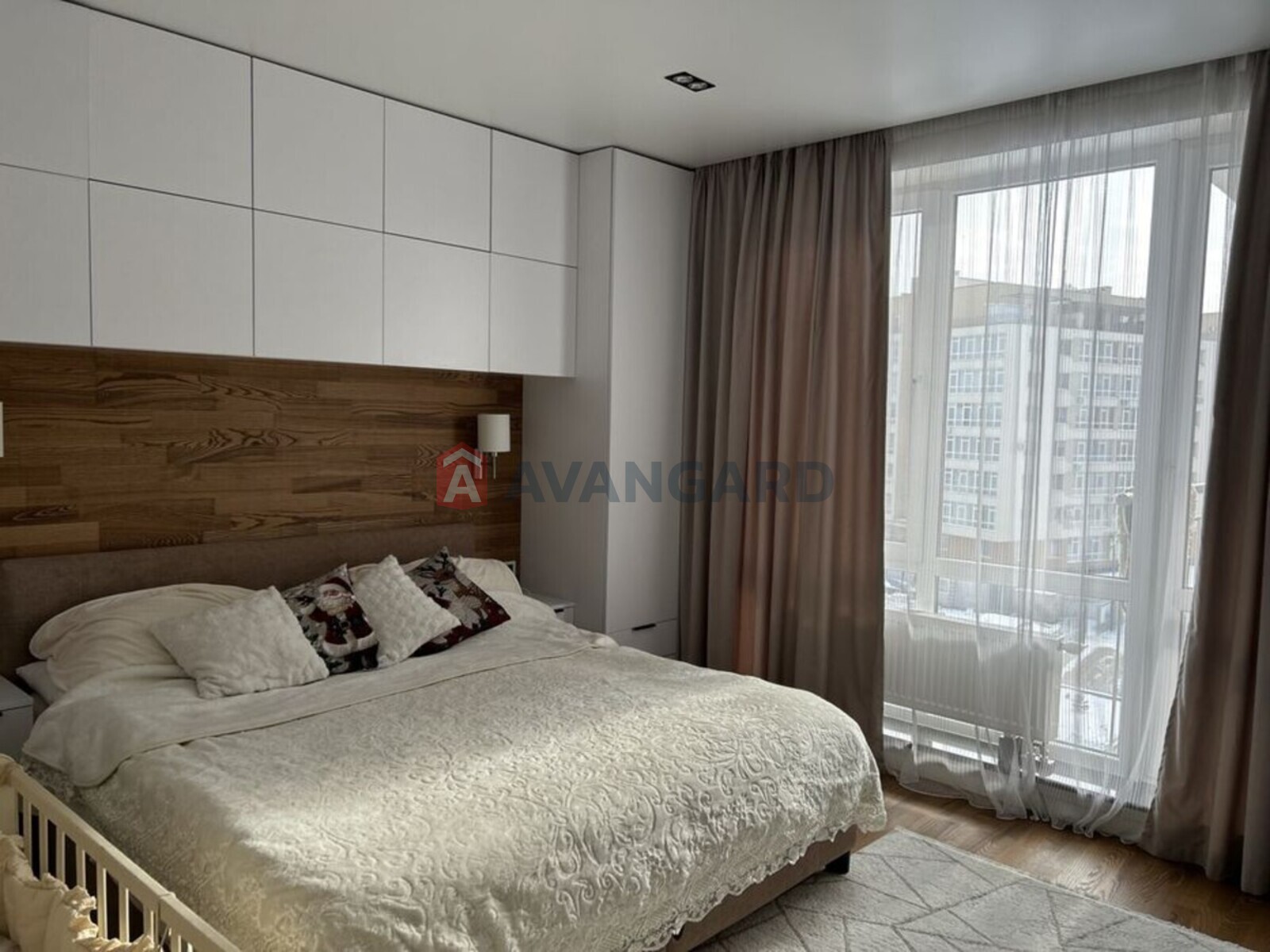 3 ��. ��������, 70/-/25 ��. �., 5/8 ������ ���� 1