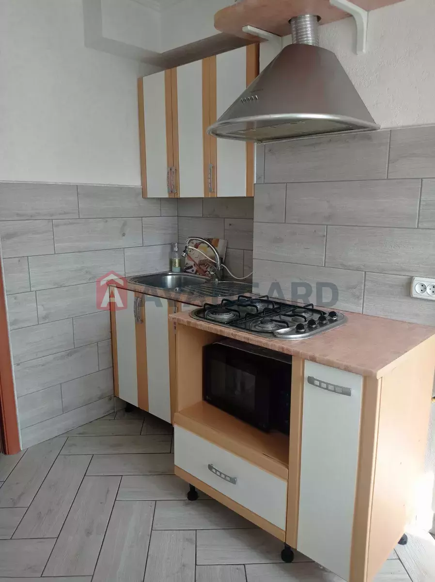 4 ��. ��������, 70/-/7 ��. �., 9/10 ������ ���� 1