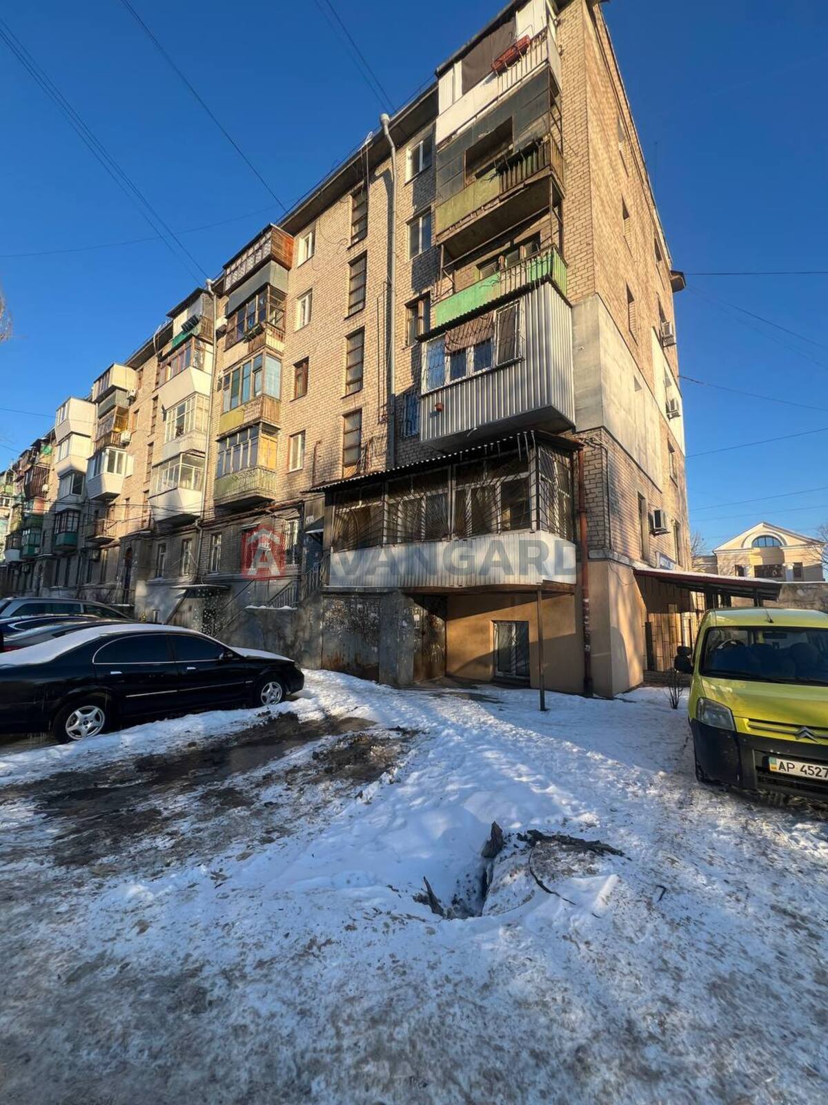 3 ��. ��������, 57/40/5 ��. �., 5/5 ������ ���� 10