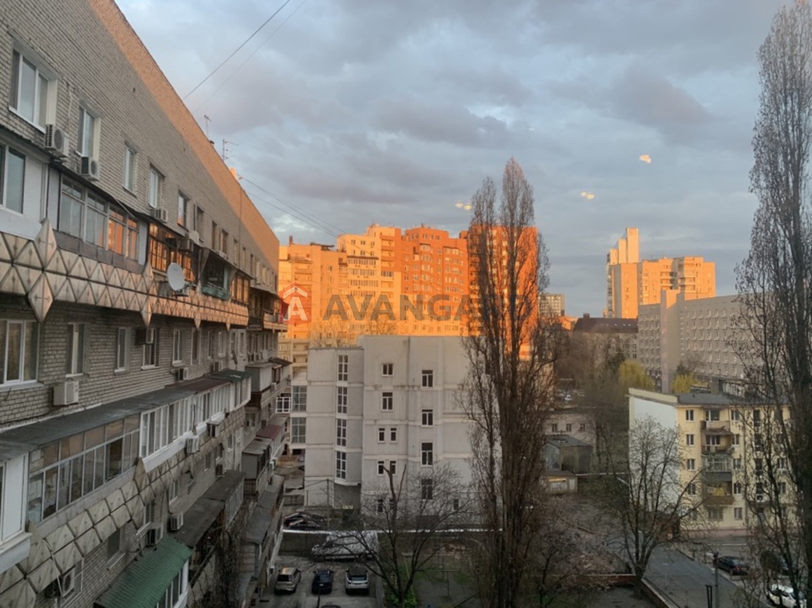 1 ��. ��������, 35.1/16.6/7.7 ��. �., 7/9 ������ ���� 10