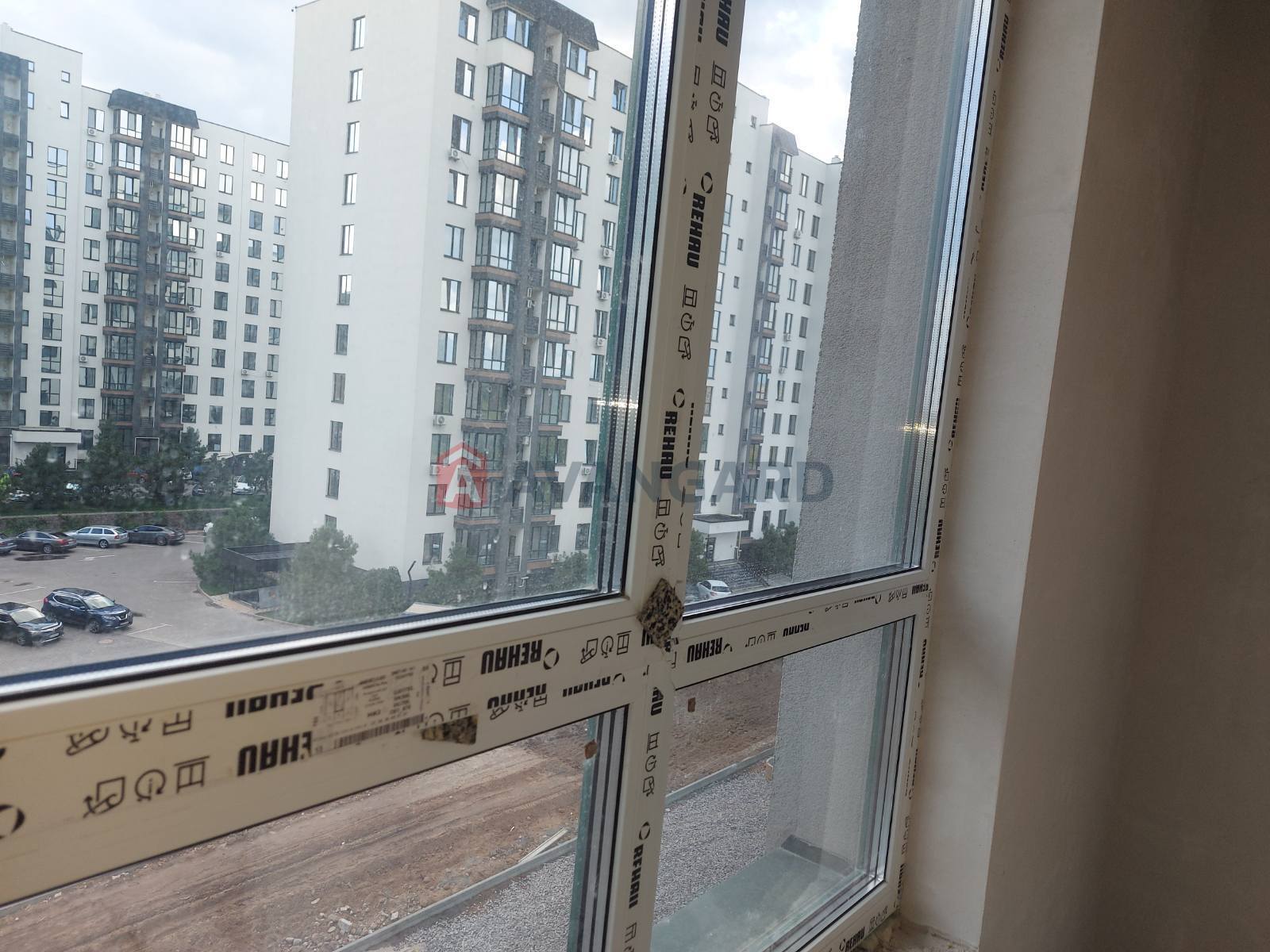 2 . , 51/-/10,5 . ., 5/10   9