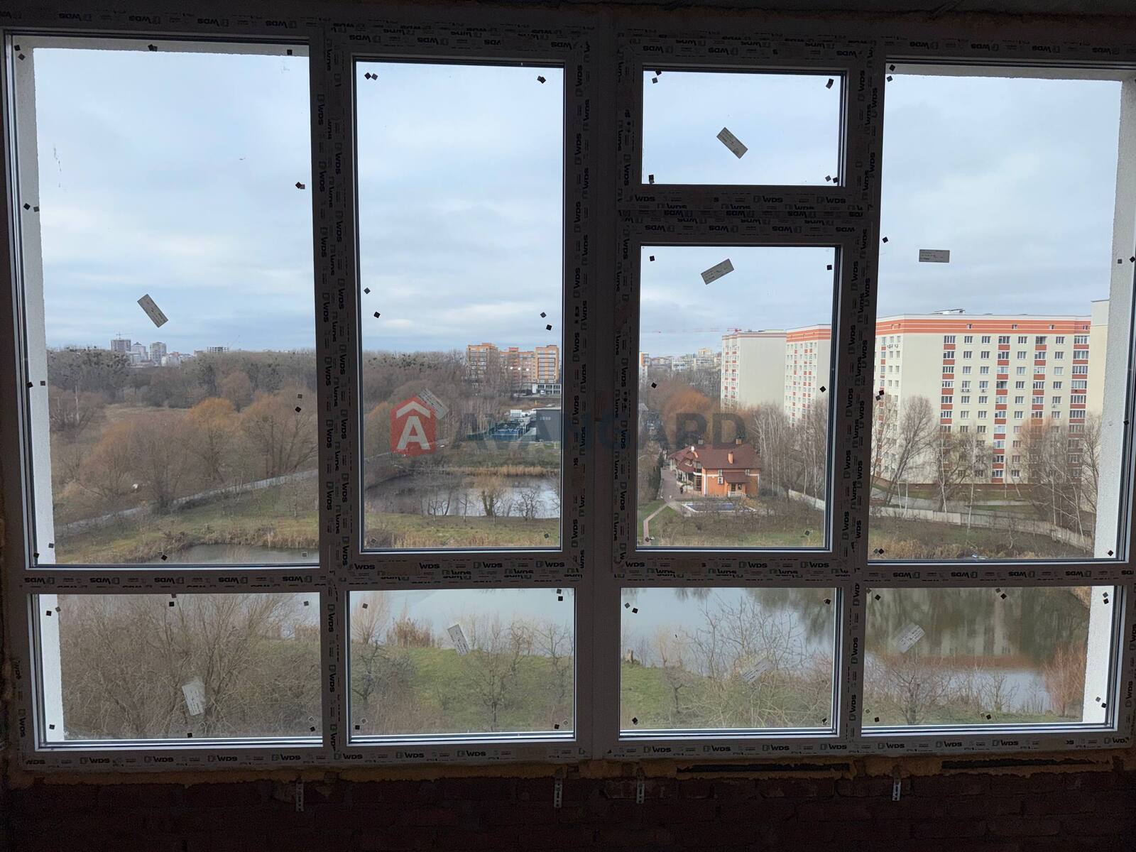 1 ��. ��������, 48/30/15 ��. �., 8/9 ������ ���� 13