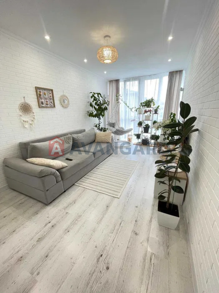 4 ��. ��������, 163/-/- ��. �., 2/2 ������ ���� 10