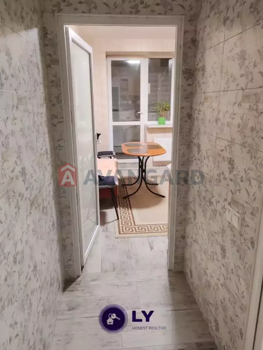 2 ��. ��������, 67/-/15 ��. �., 8/12 ������ ���� 24