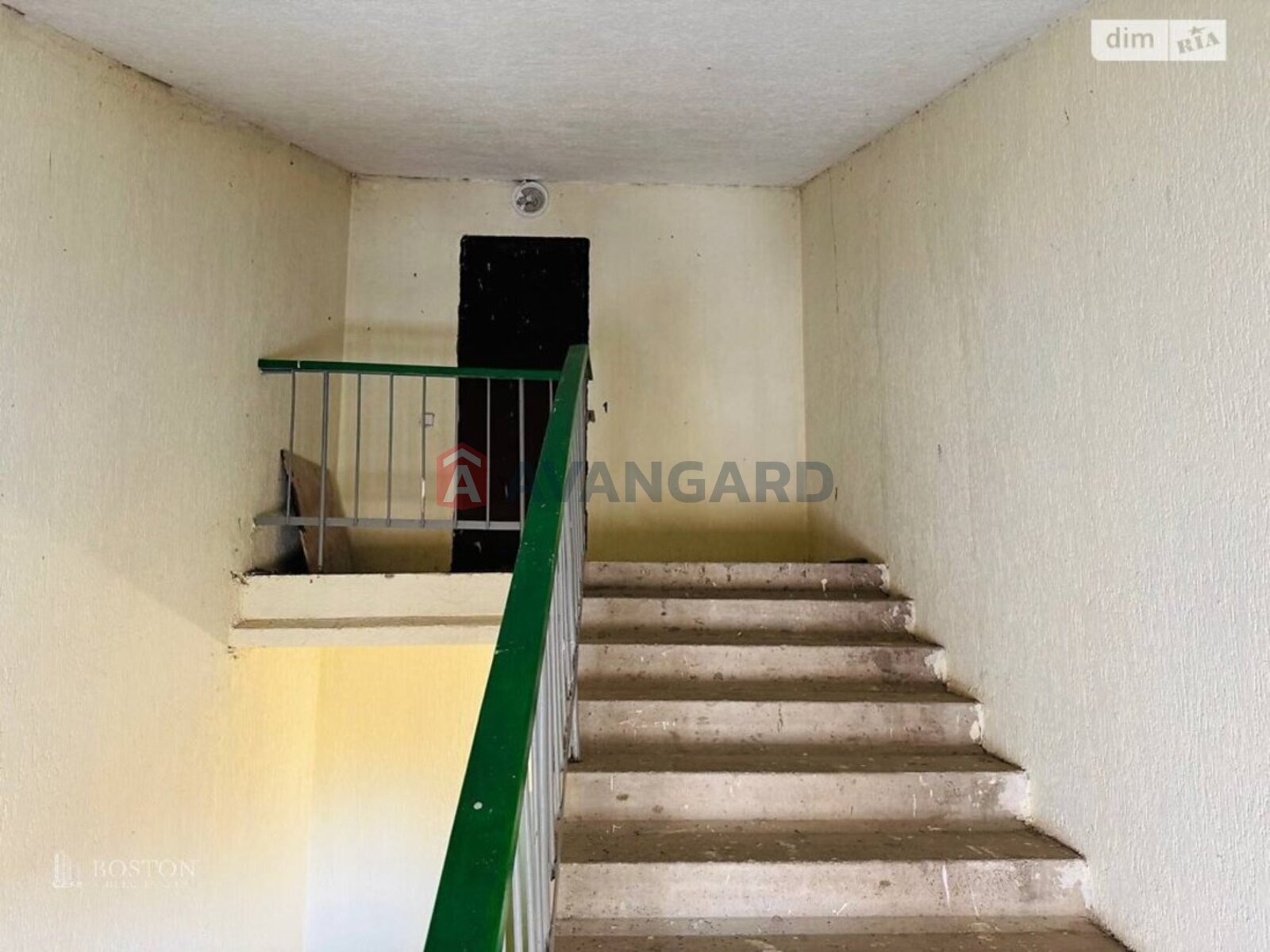 2 ��. ��������, 73/35/17 ��. �., 6/6 ������ ���� 22