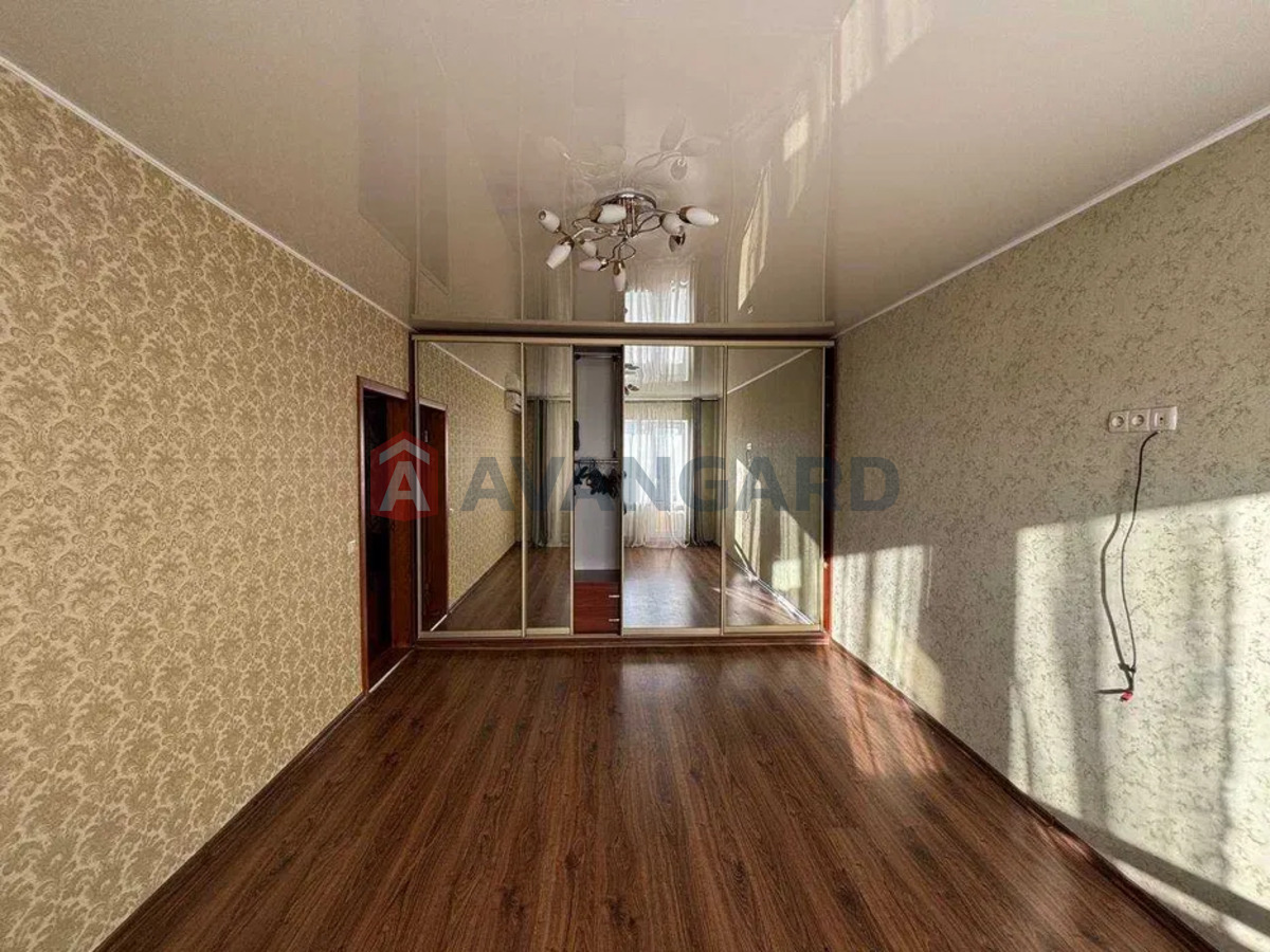 2 ��. ��������, 50/-/7 ��. �., 4/9 ������ ���� 8