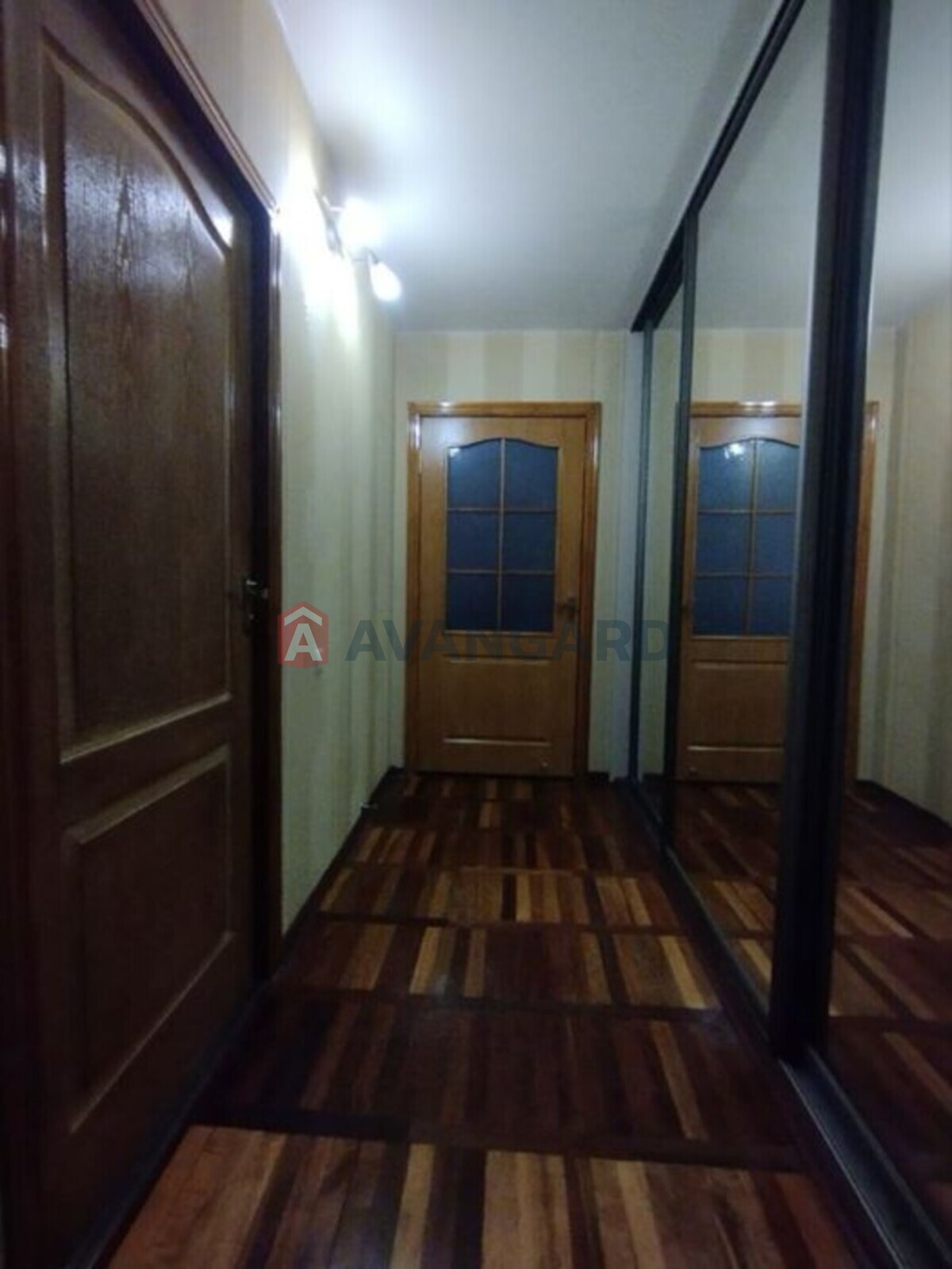 3 ����. ��������, 68/-/9 ��. �., 7/9 ���� ���� 6