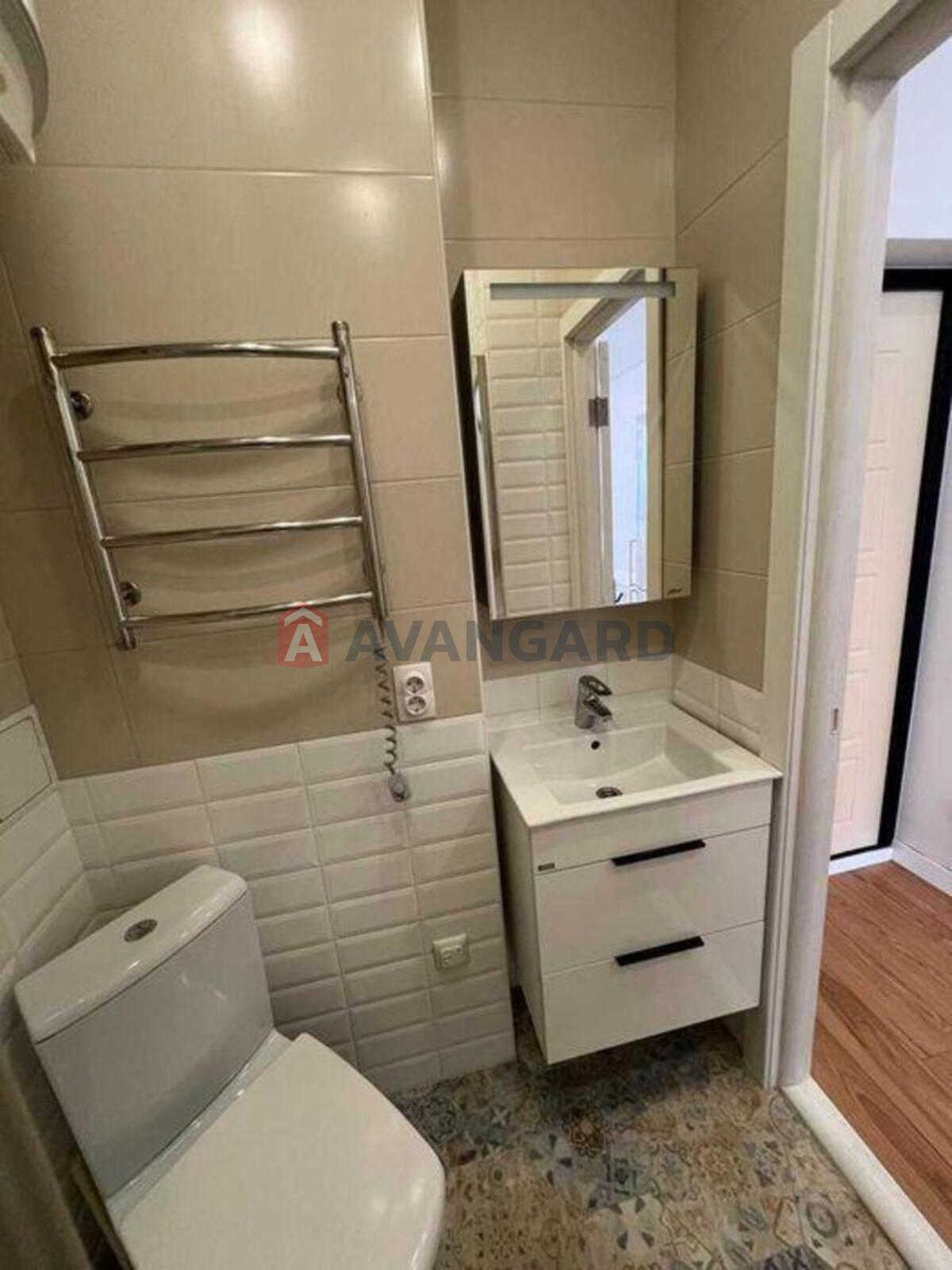 1 ��. ��������, 20/-/4 ��. �., 13/16 ������ ���� 17