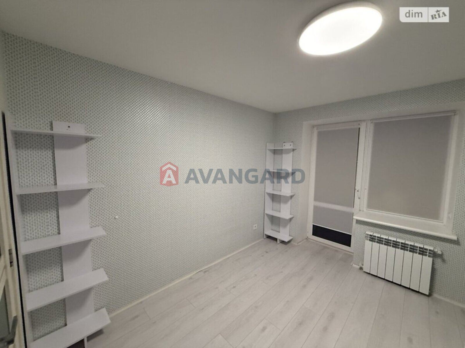 3 ��. ��������, 95/-/- ��. �., 9/10 ������ ���� 12