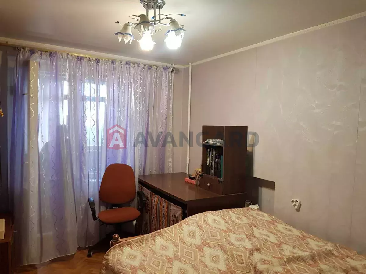 3 ����. ��������, 71/-/10 ��. �., 7/10 ���� ���� 9