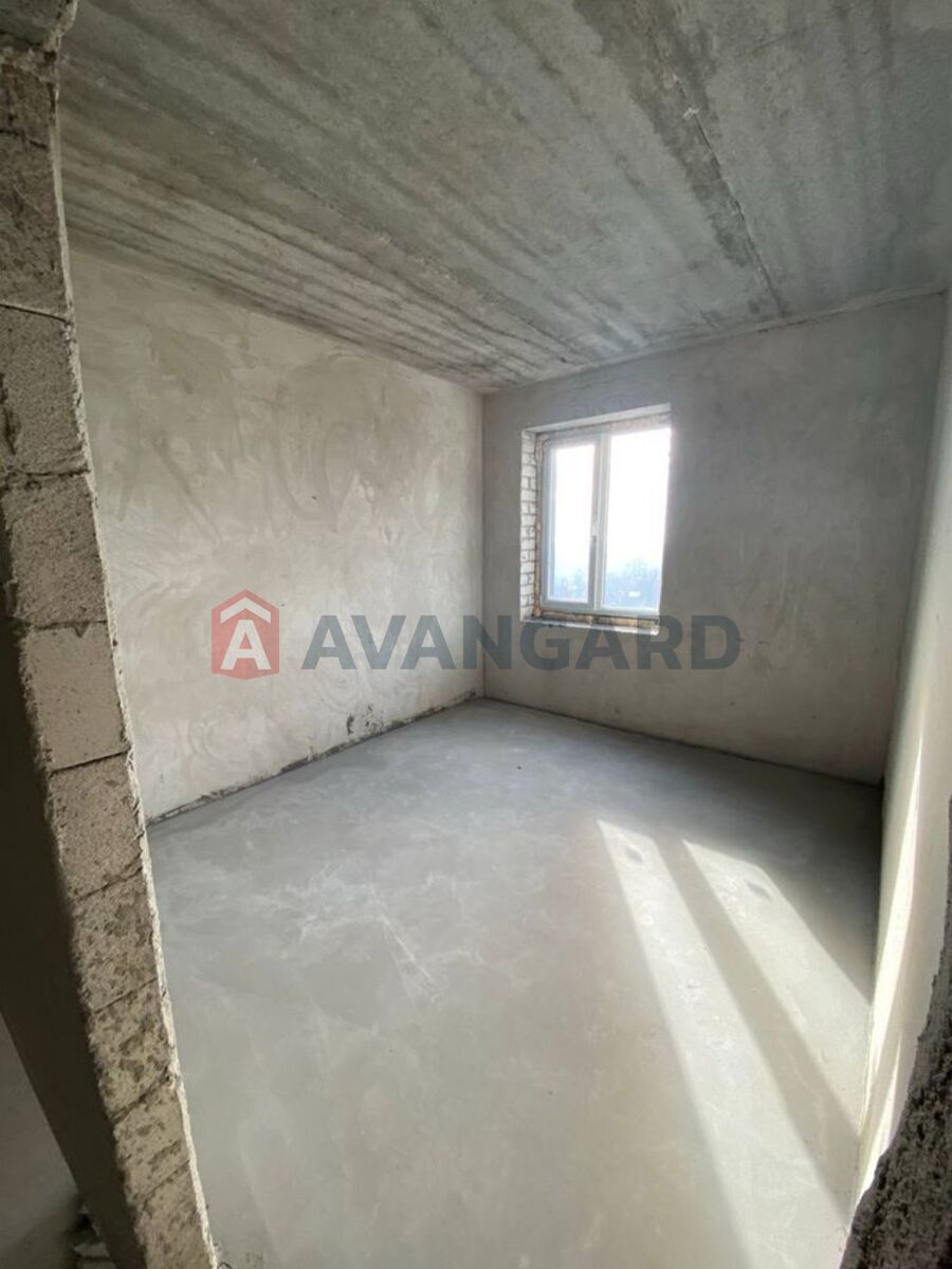 2 ��. ��������, 82/-/41 ��. �., 10/11 ������ ���� 13