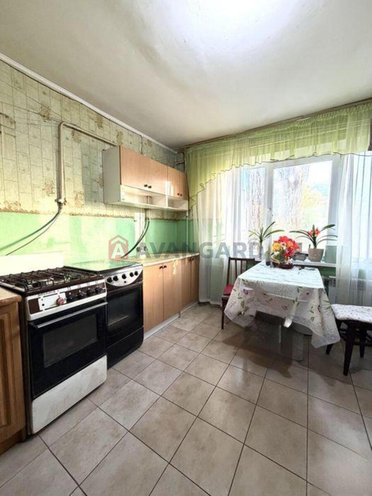 1 ��. ��������, 24/-/4 ��. �., 4/5 ������ ���� 12