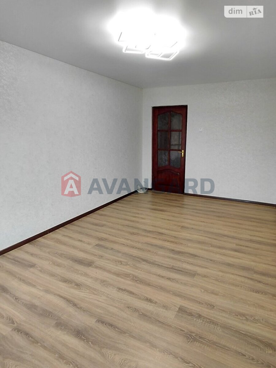 2 ��. ��������, 46/31/5 ��. �., 5/5 ������ ���� 3