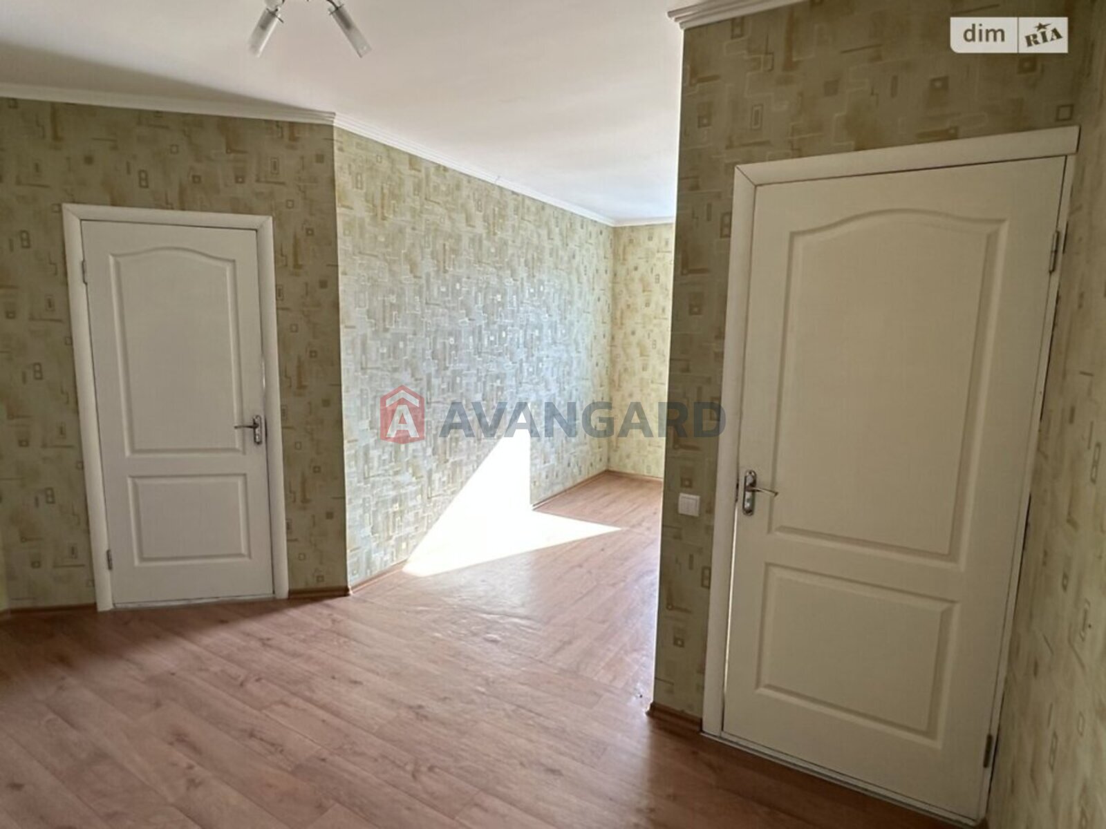 1 ����. ��������, 49/14/12 ��. �., 9/10 ���� ���� 10