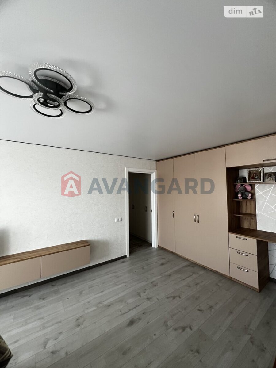 2 ��. ��������, 66/36/14 ��. �., 10/10 ������ ���� 24