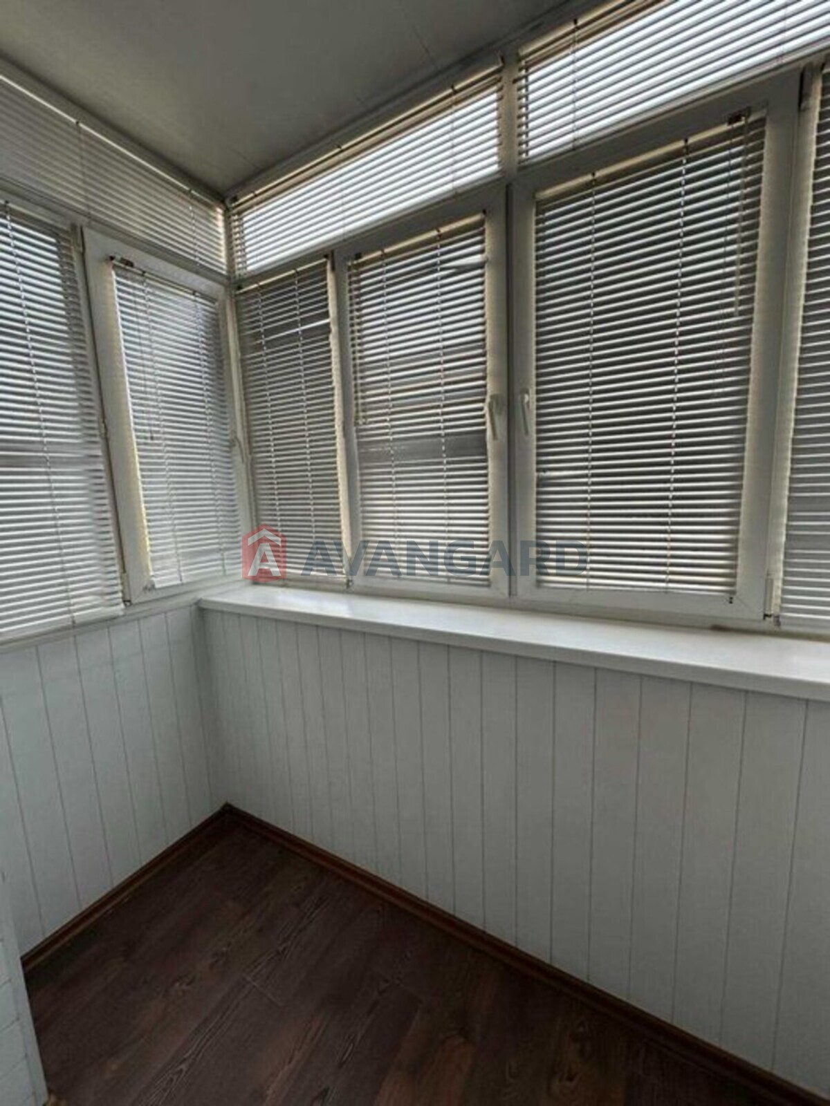 3 ��. ��������, 74/-/25 ��. �., 4/5 ������ ���� 16