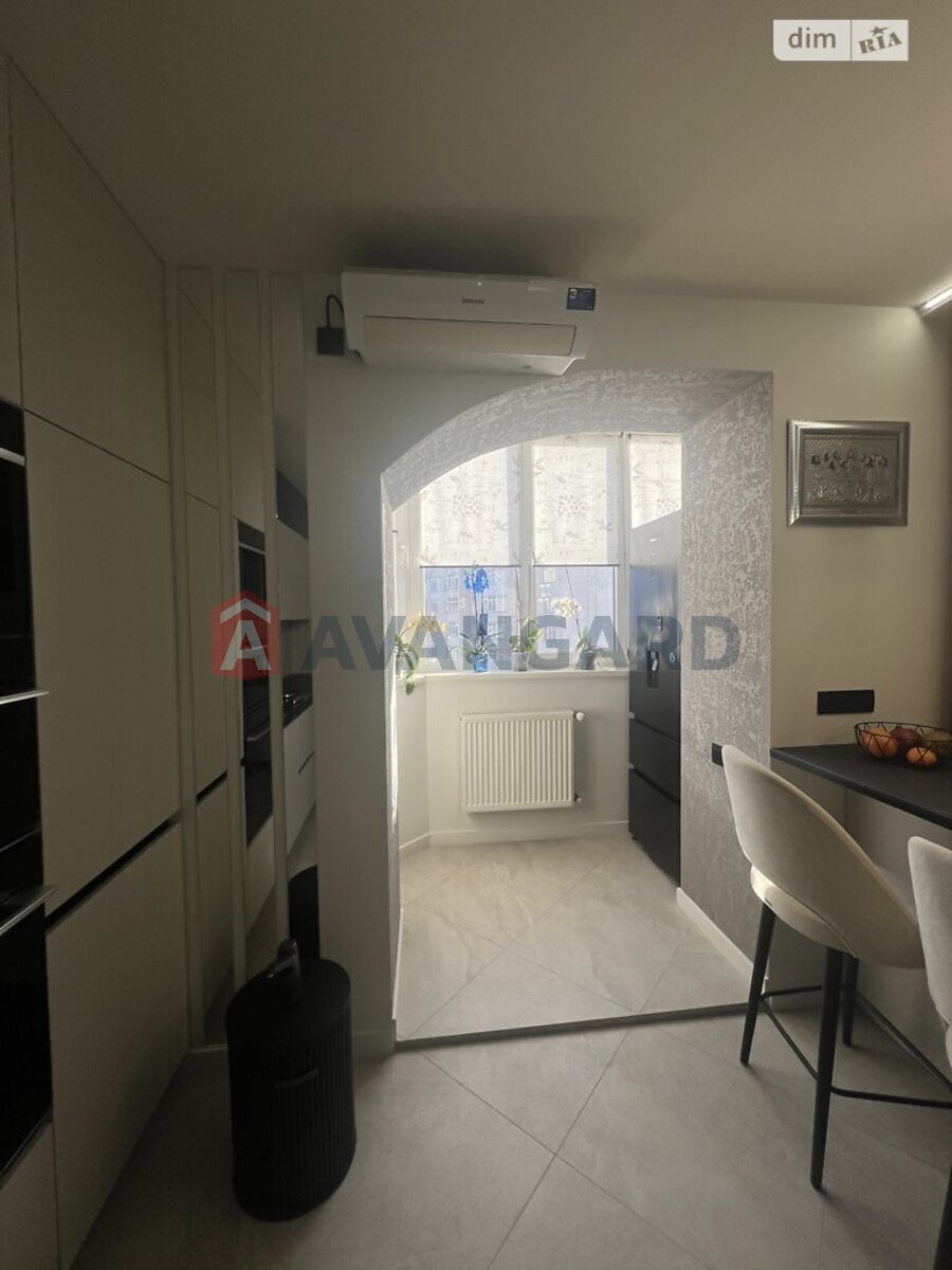 3 ��. ��������, 94/53/- ��. �., 7/9 ������ ���� 20