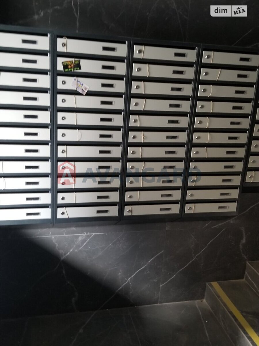 1 ��. ��������, 42/17/12 ��. �., 11/11 ������ ���� 17