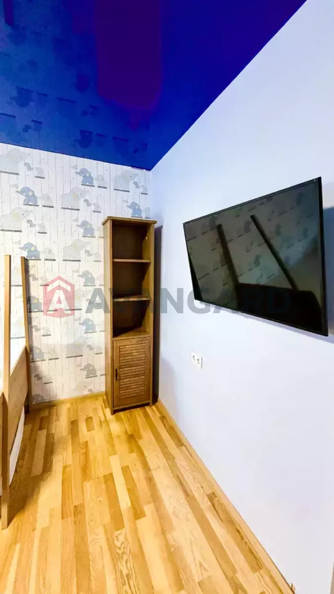 3 ��. ��������, 116/-/- ��. �., 4/12 ������ ���� 9