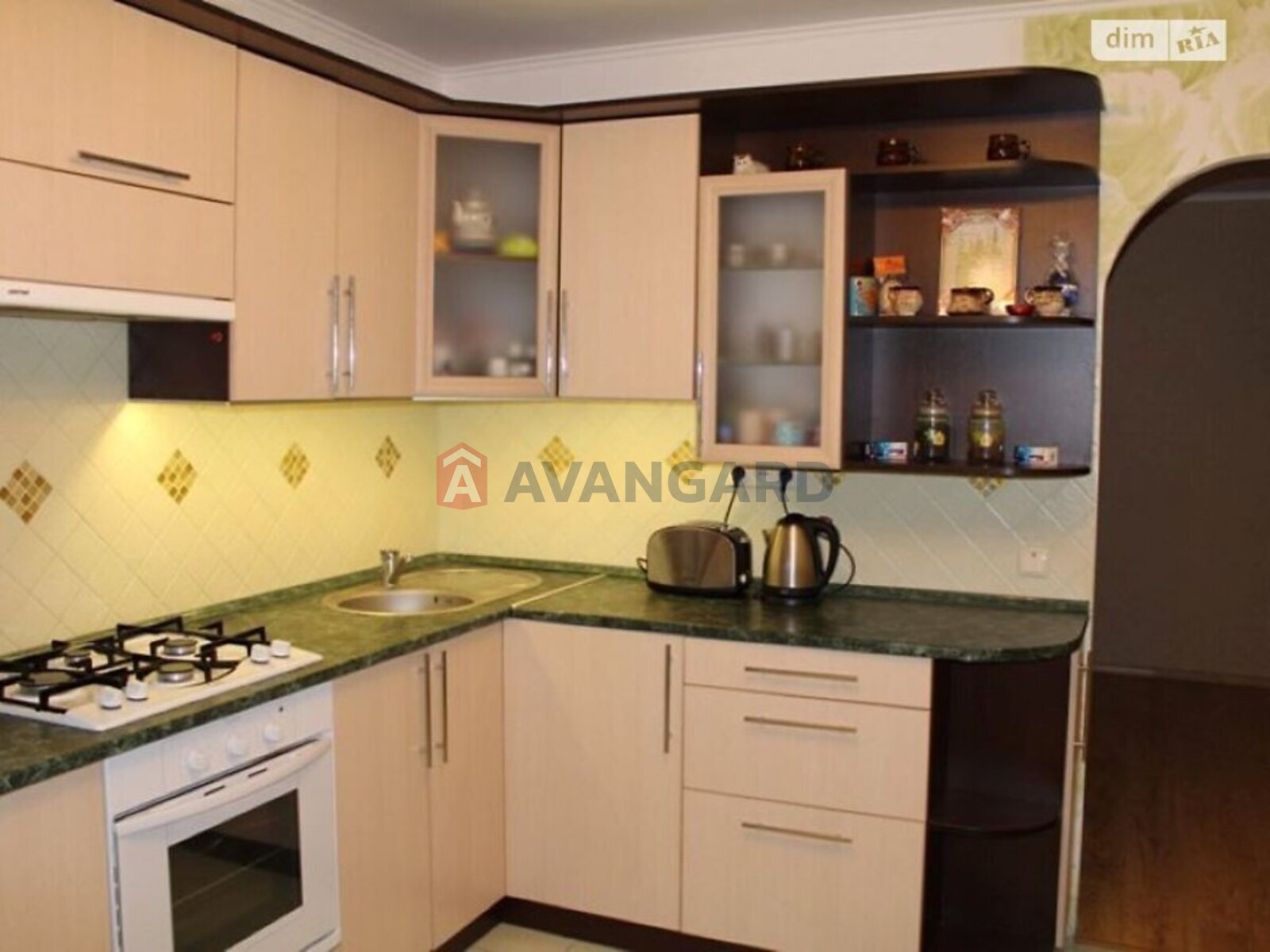 2 ����. ��������, 65/37/11 ��. �., 5/10 ���� ���� 1