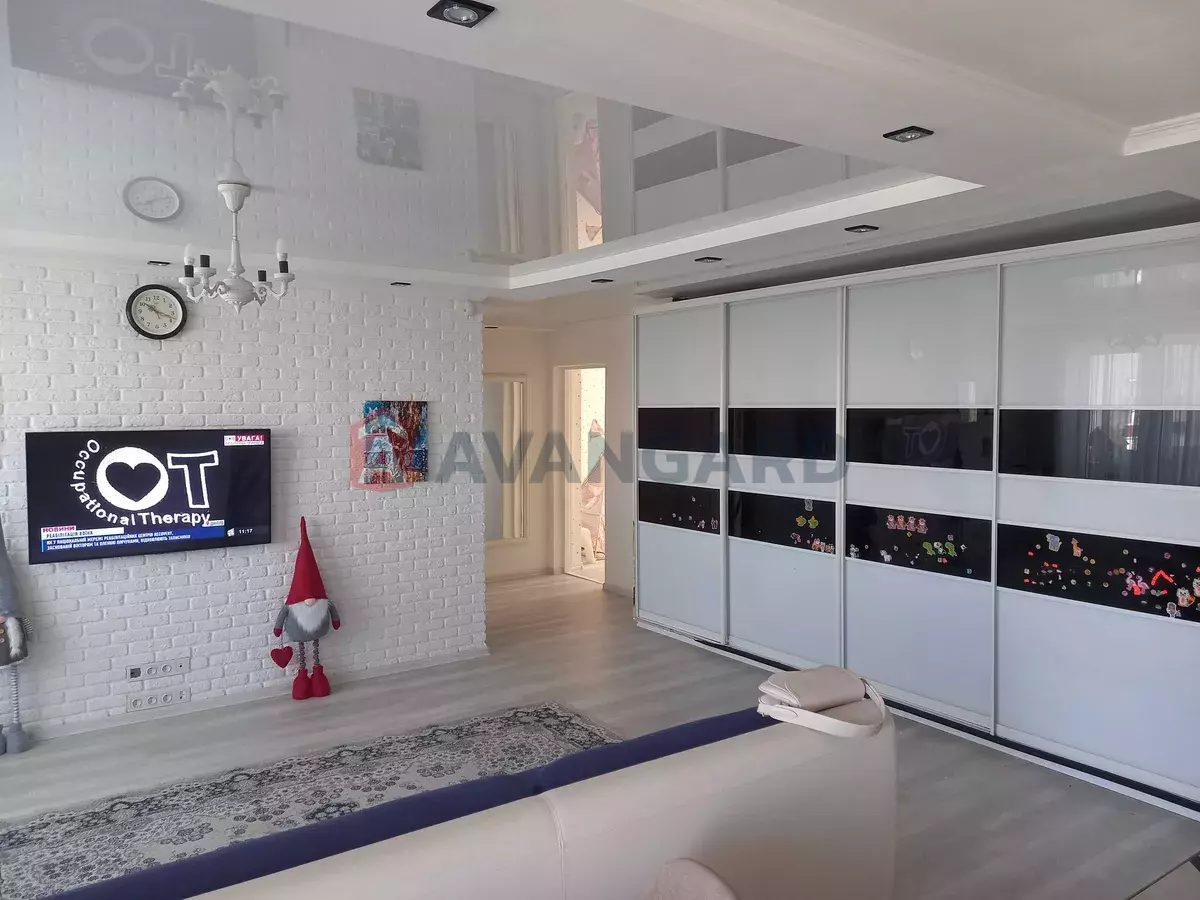 3 ��. ��������, 64/38/11 ��. �., 10/10 ������ ���� 1